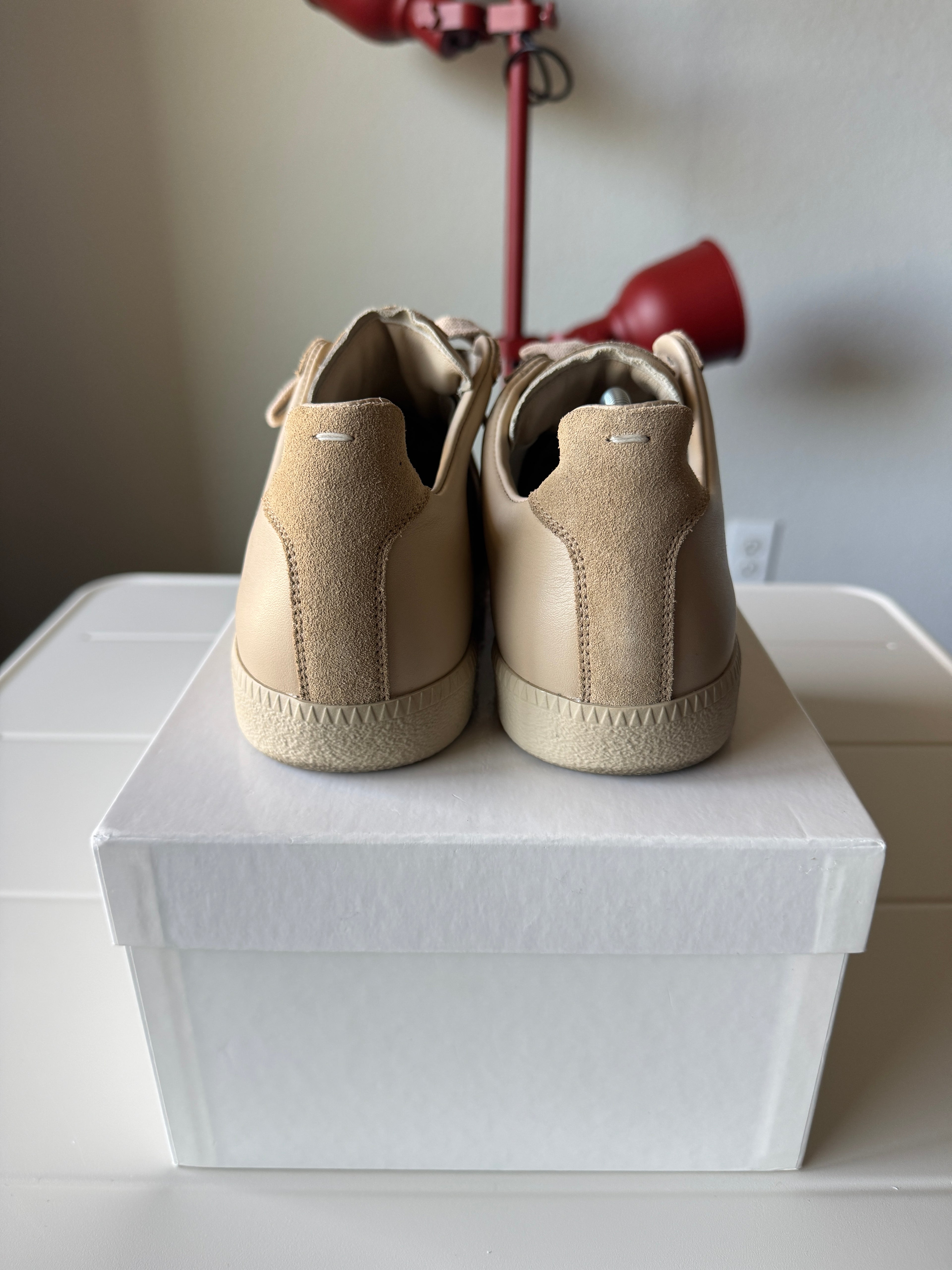 Maison Margiela Beige Gats 41.5/8.5