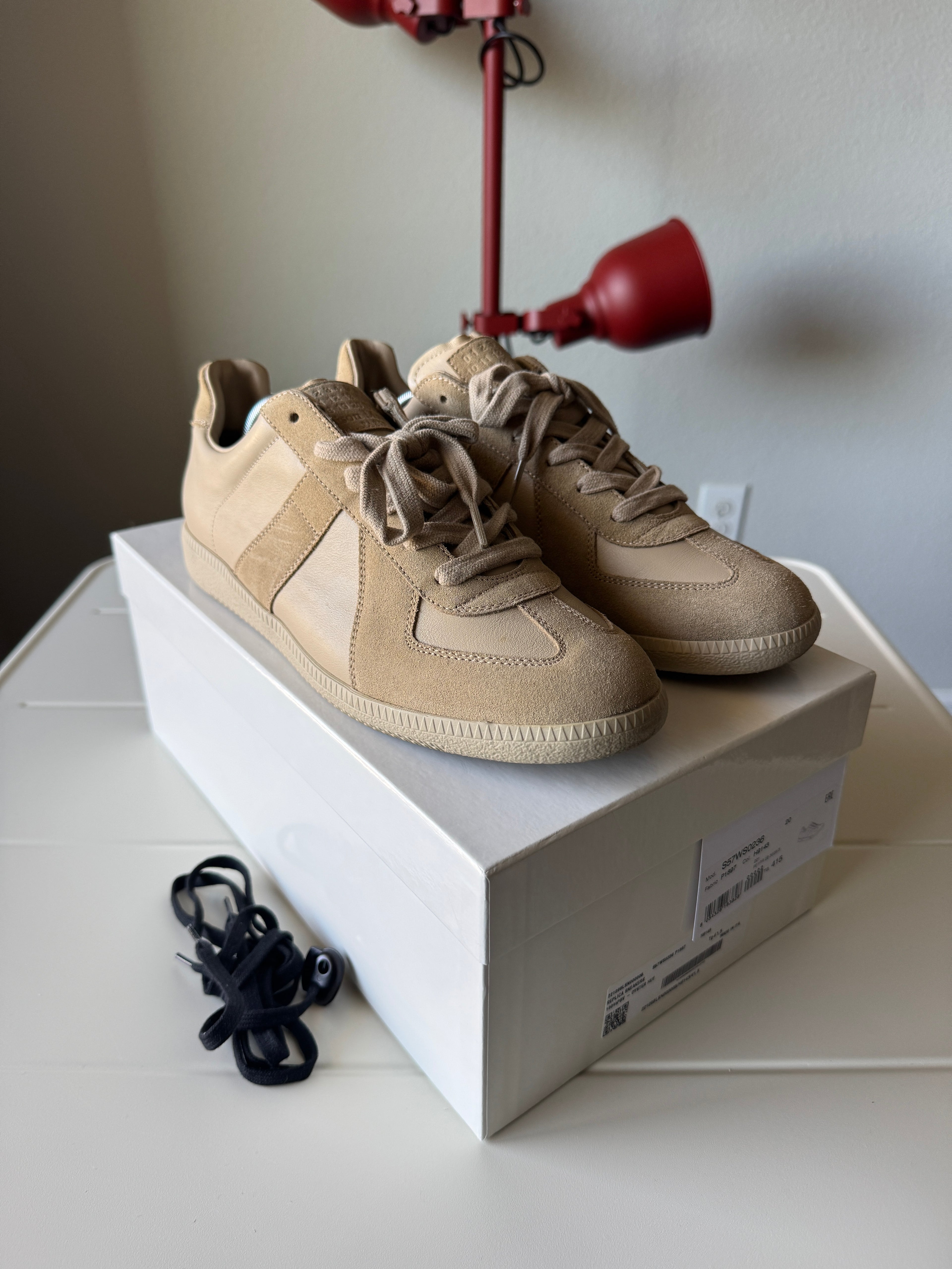 Maison Margiela Beige Gats 41.5/8.5