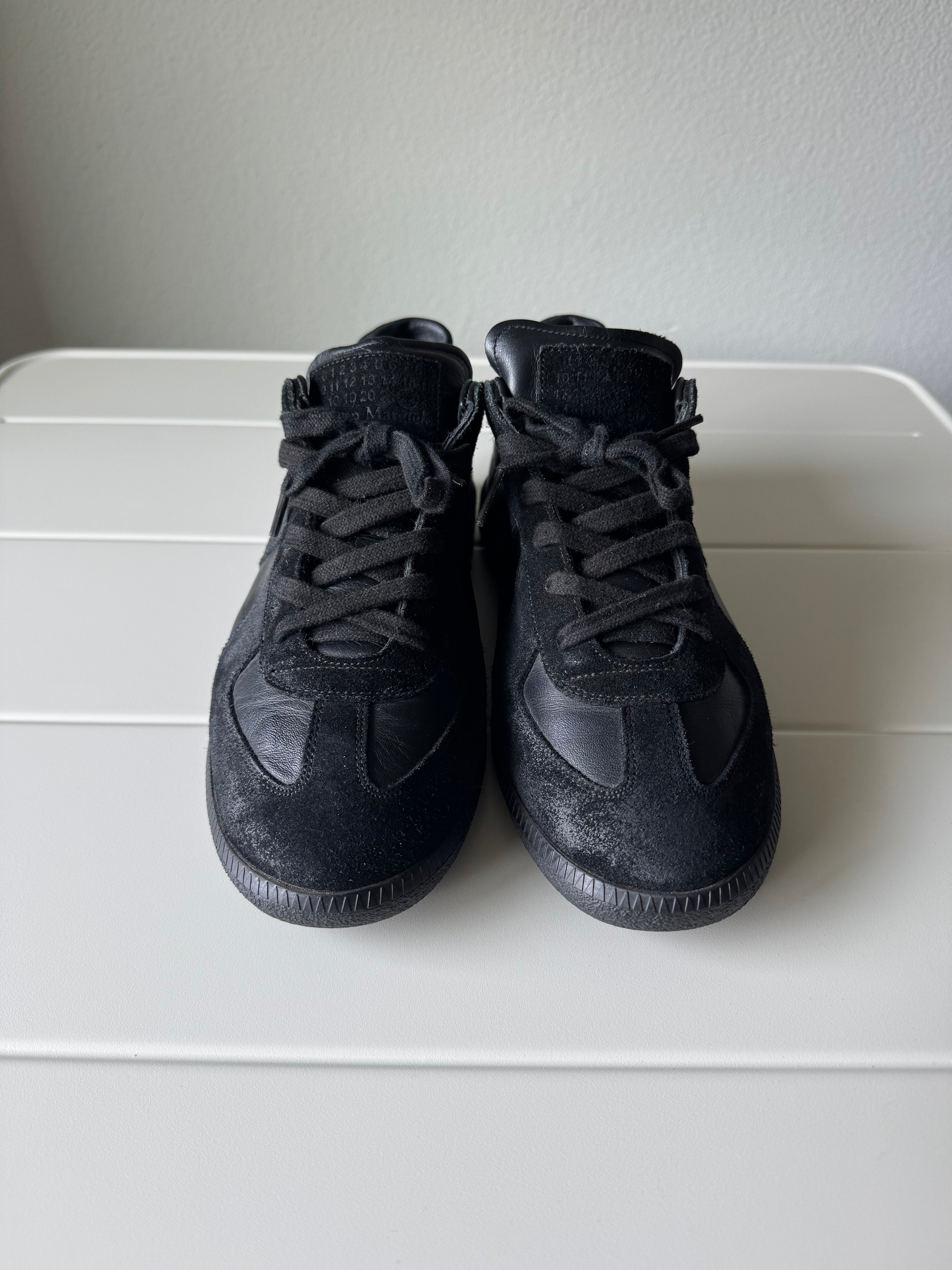 Maison Margiela Triple Black Gats 42/9