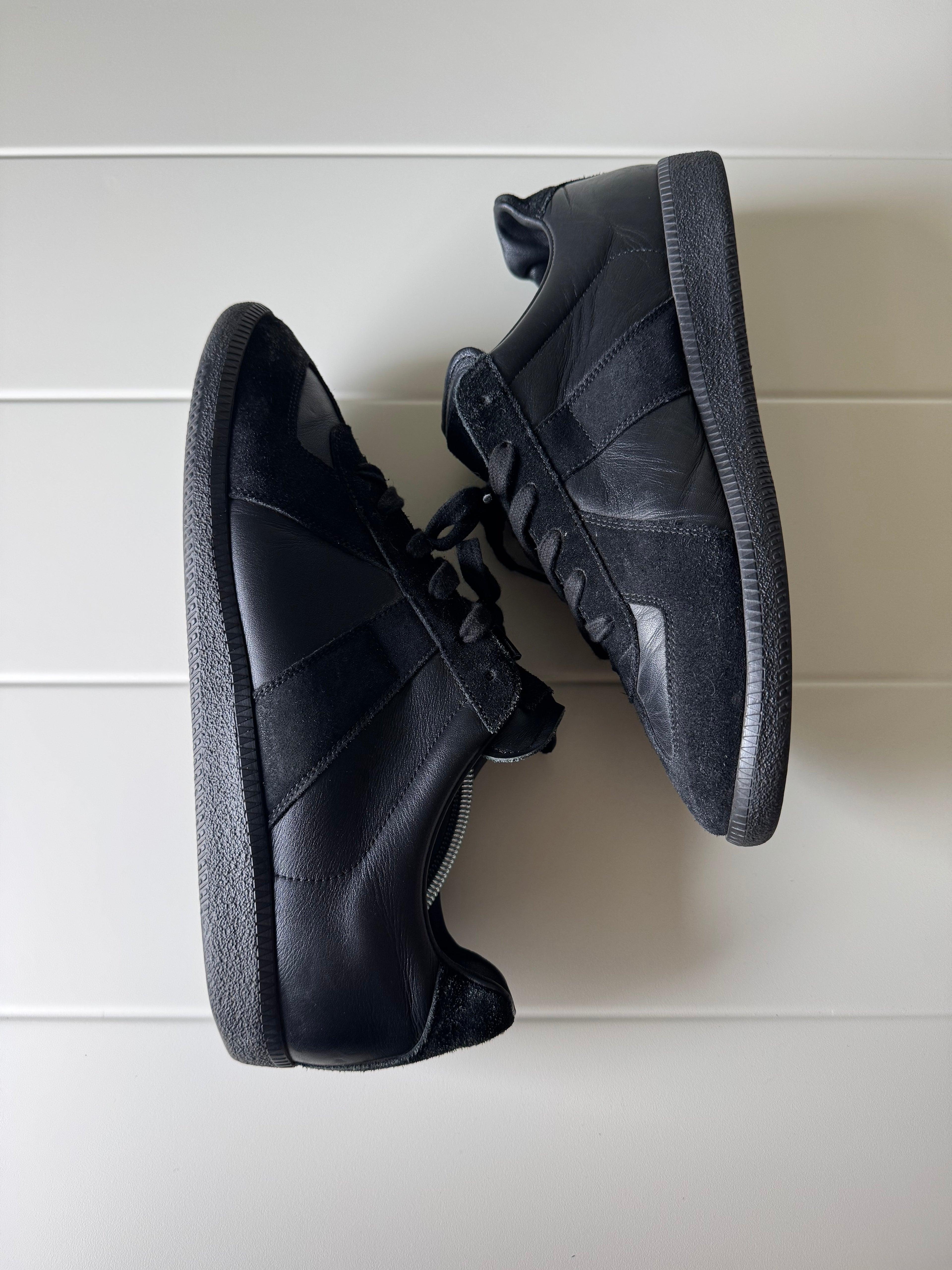 Maison Margiela Triple Black Gats 42/9