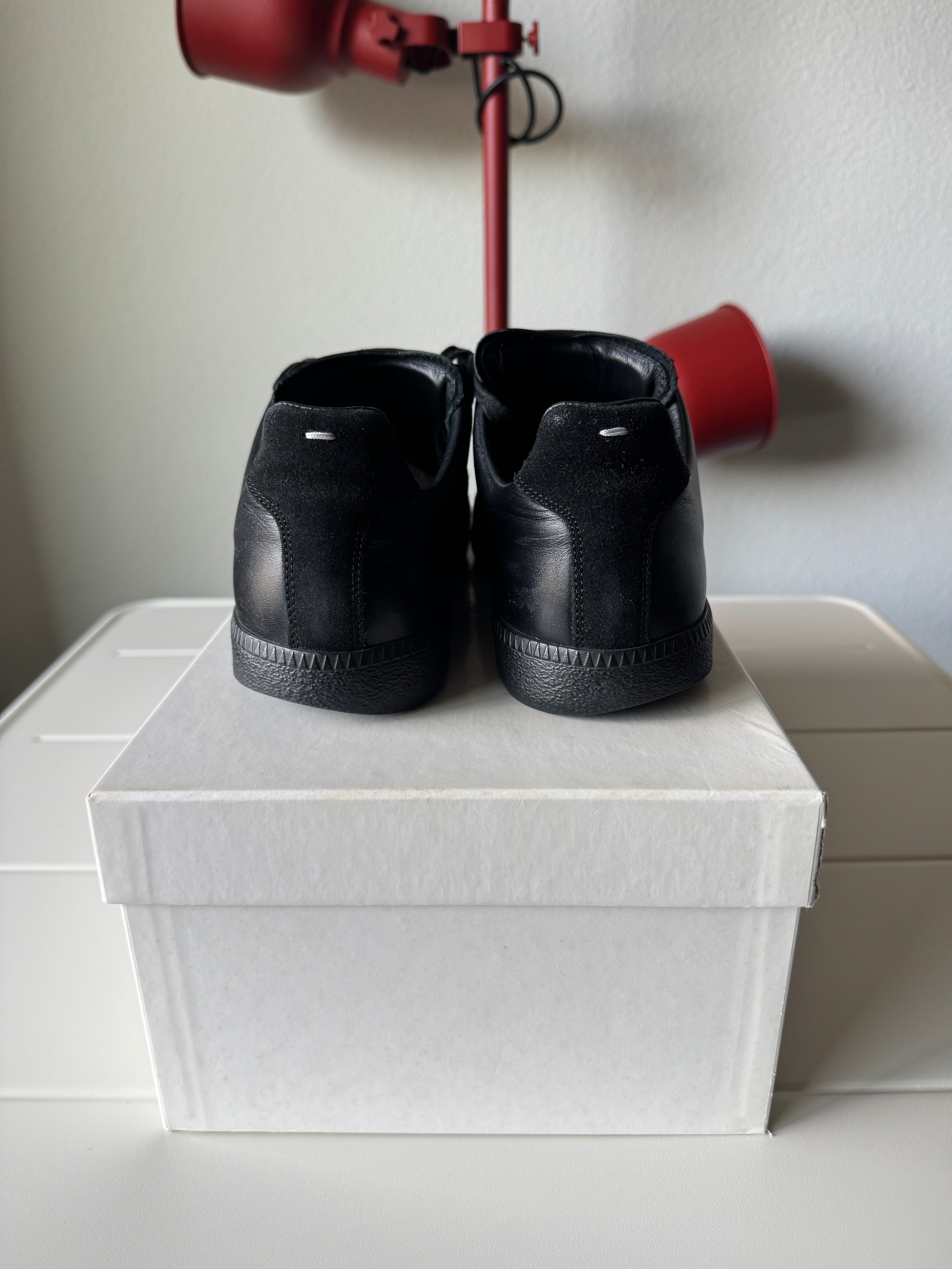 Maison Margiela Triple Black Gats 41/8
