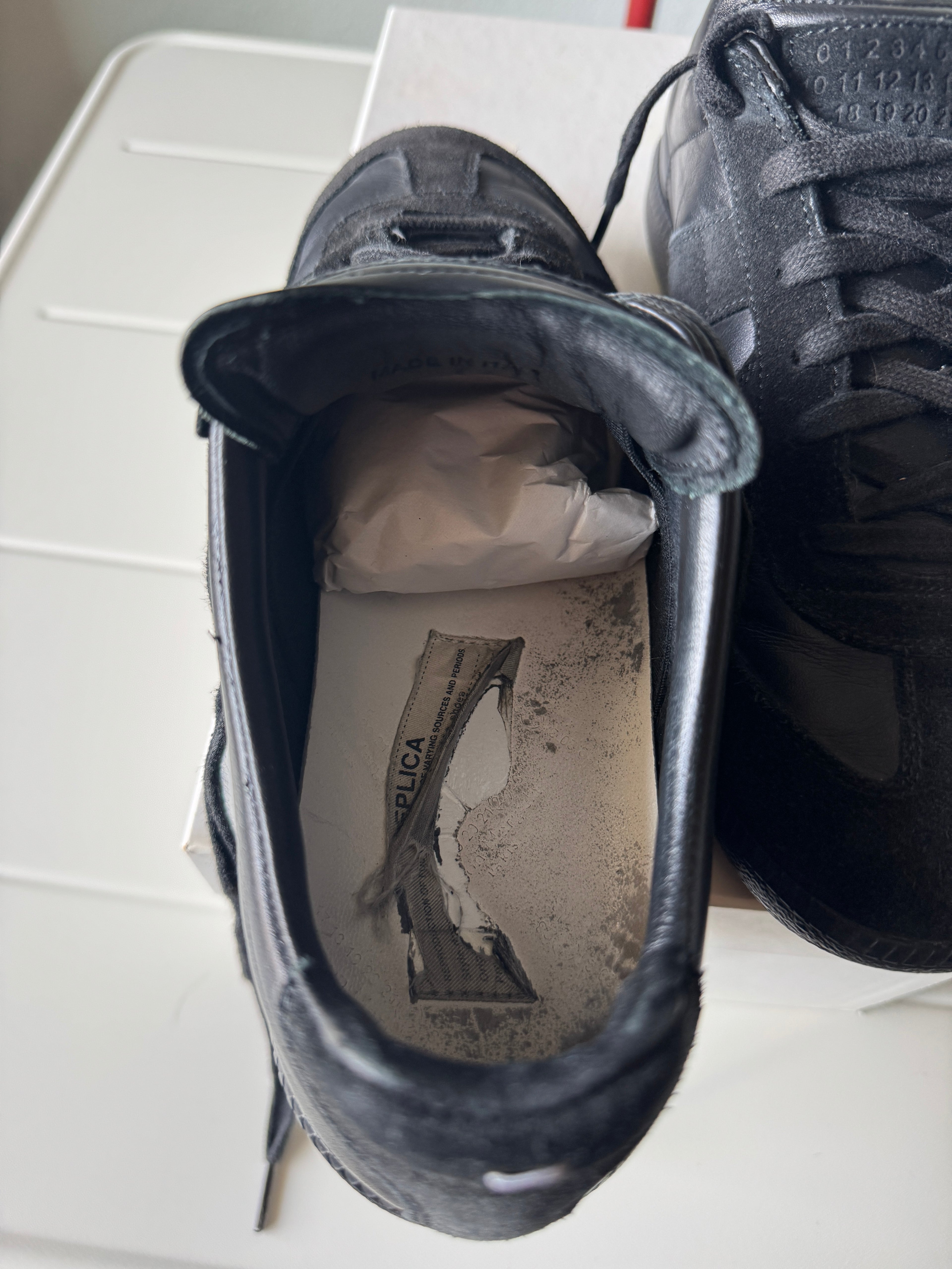 Maison Margiela Triple Black Gats 41/8