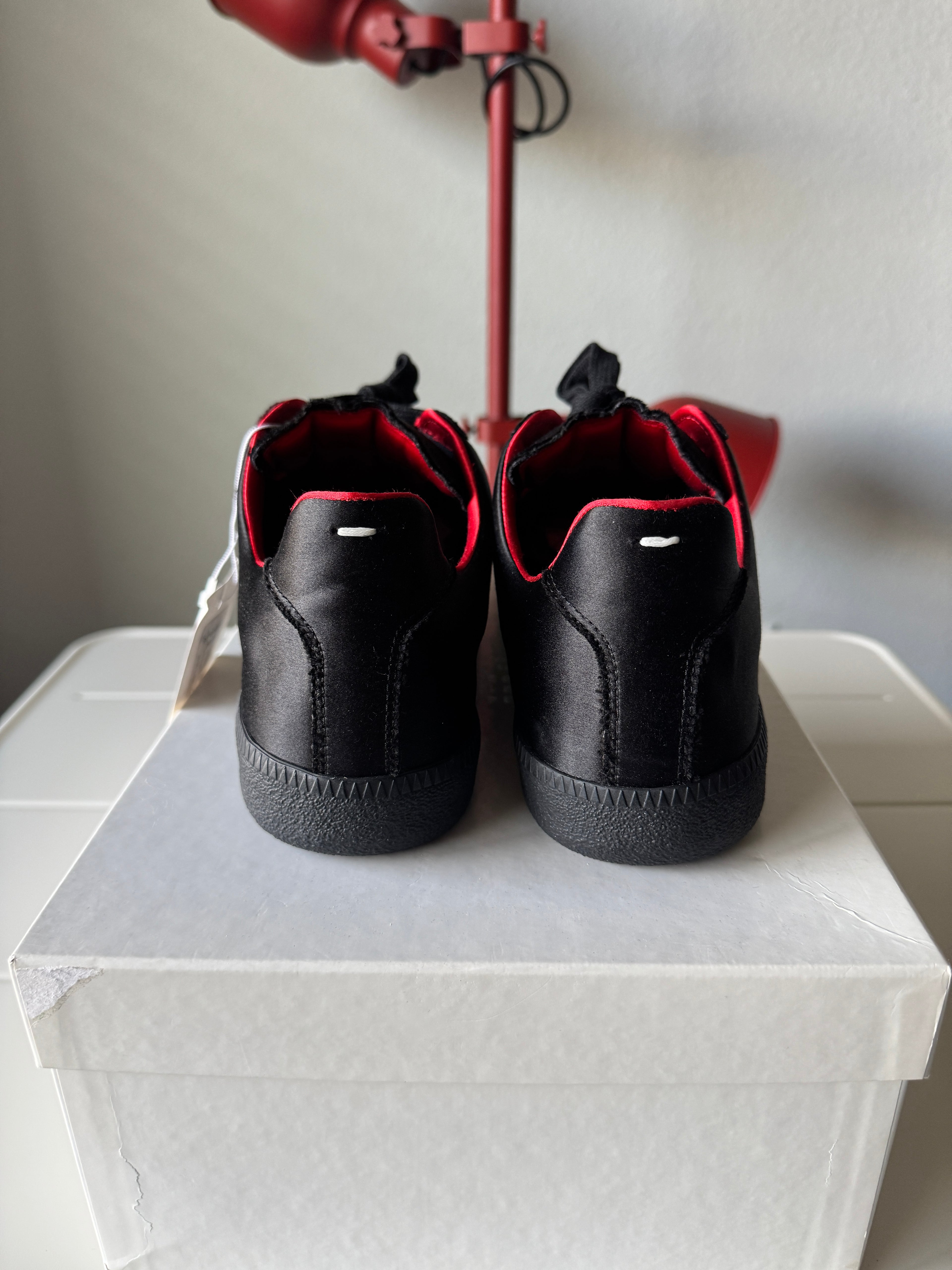 Maison Margiela Satin Black Gats 43/10