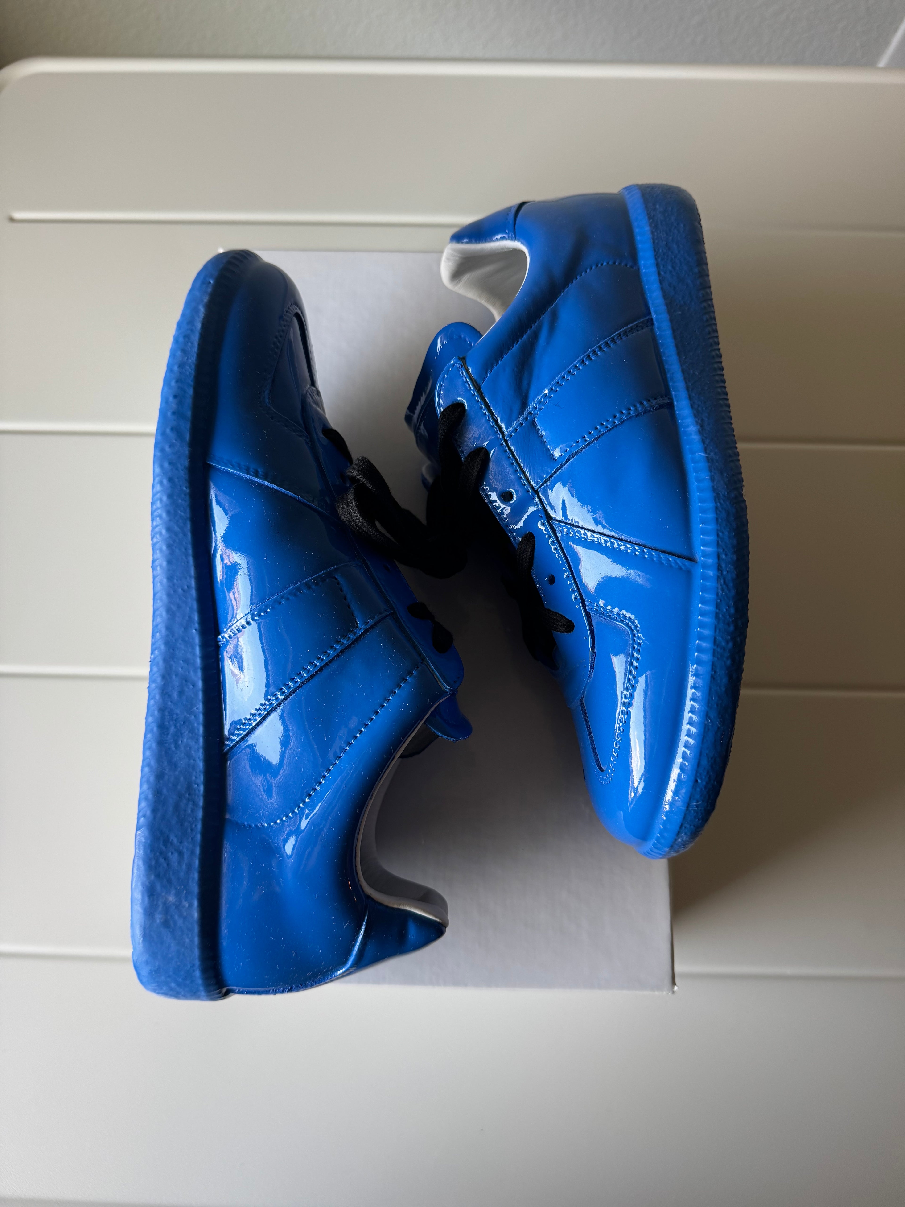 Maison Margiela Women’s Patent Rubber Blue Gats 36/6