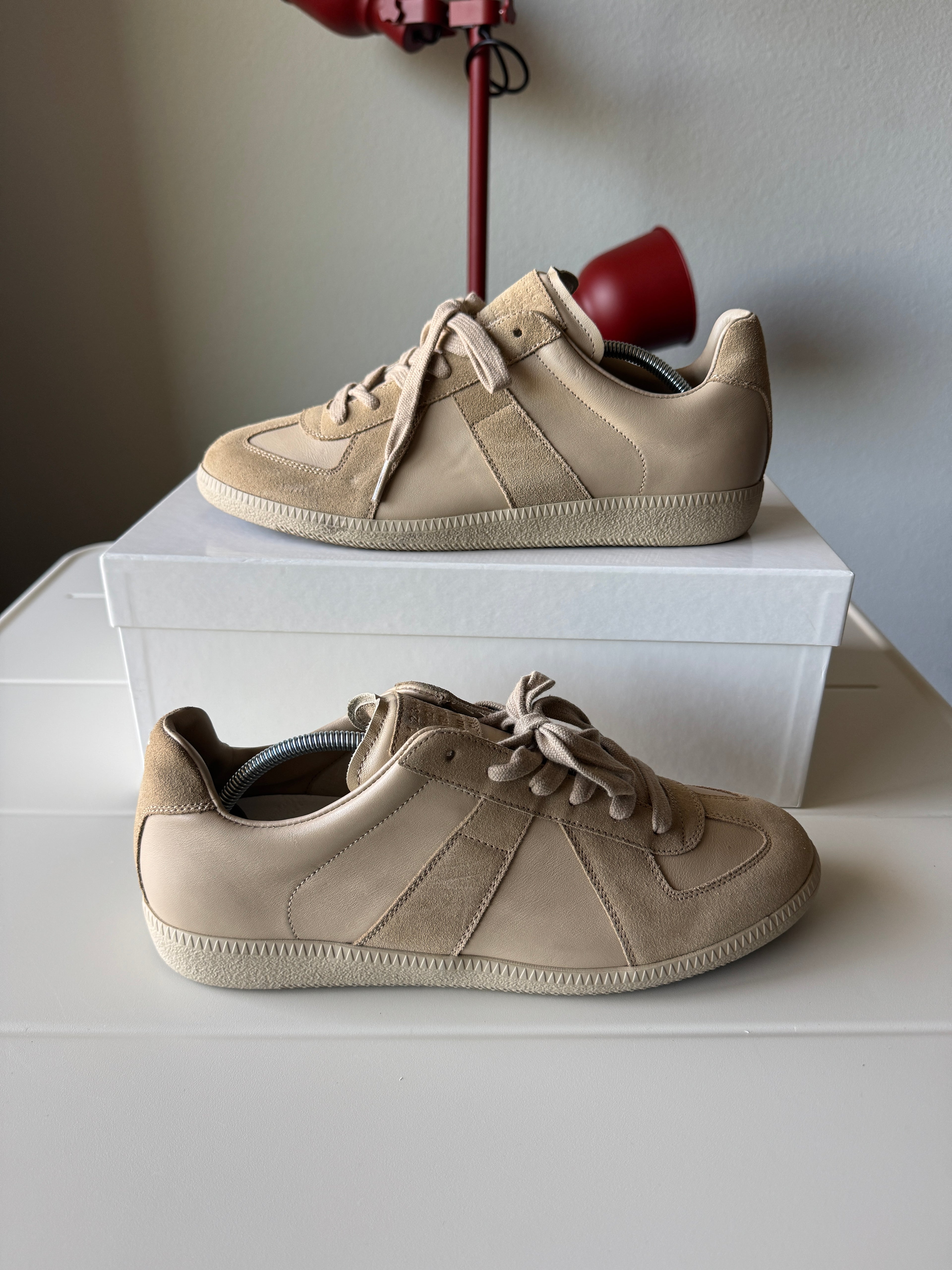 Maison Margiela Beige Gats 41.5/8.5
