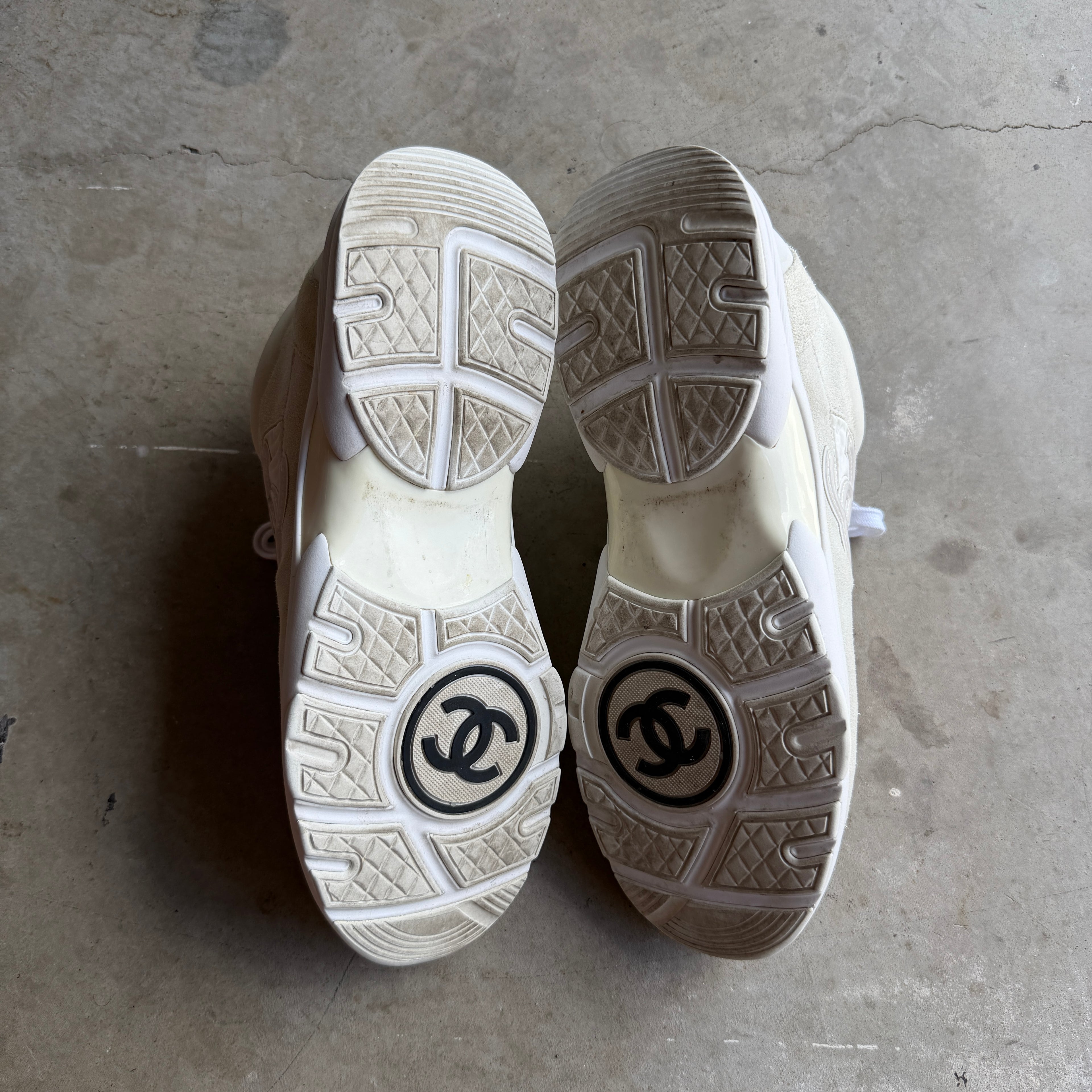 Chanel White Runners 45/12