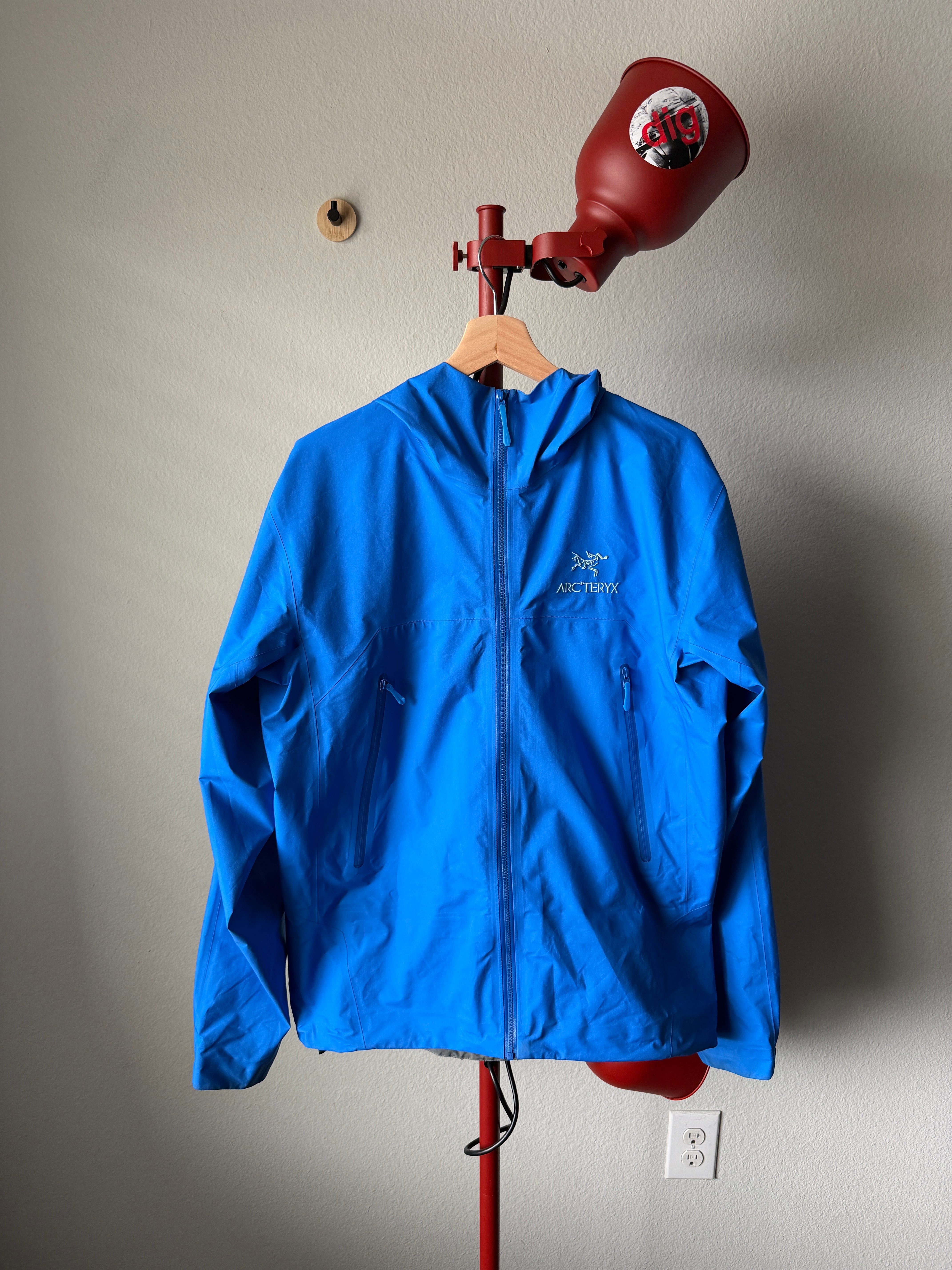 Arc'teryx Beta Gore-tex Rain Jacket Blue S – Dig Supply