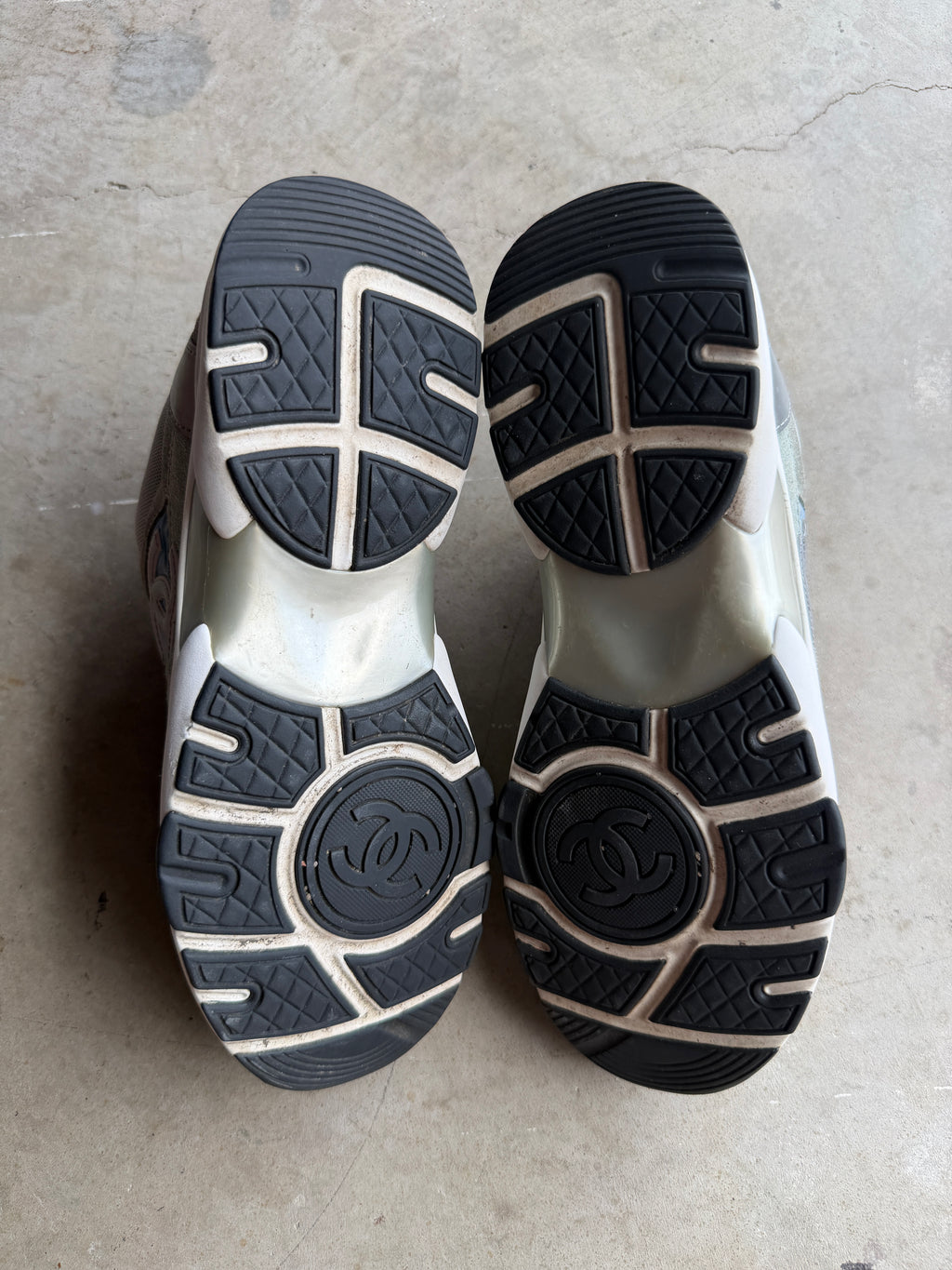 Chanel CC Blue Cloud Runner Sneakers 42/9