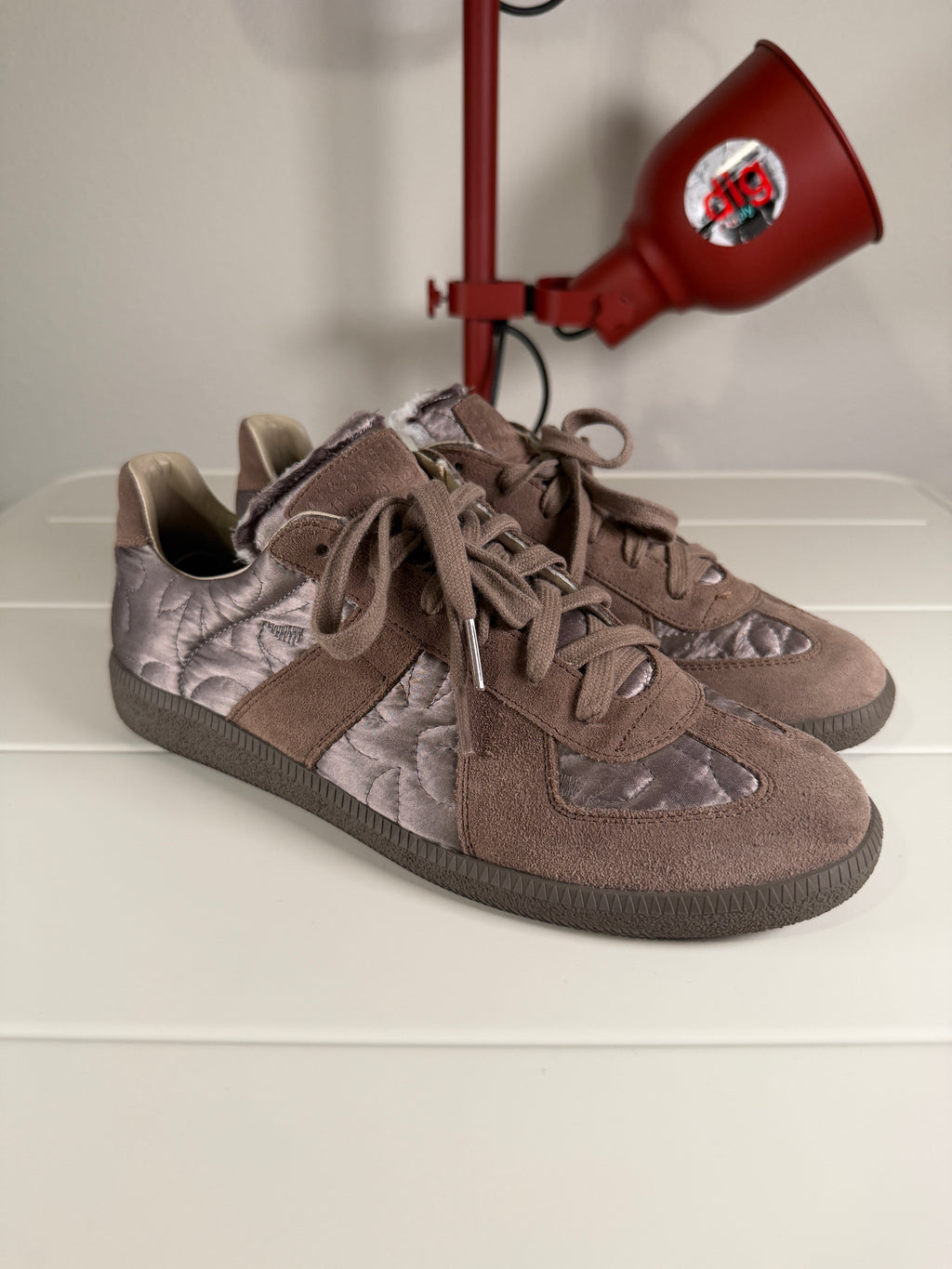 Maison Margiela Brown Quilted Embroidered Gats 43/10