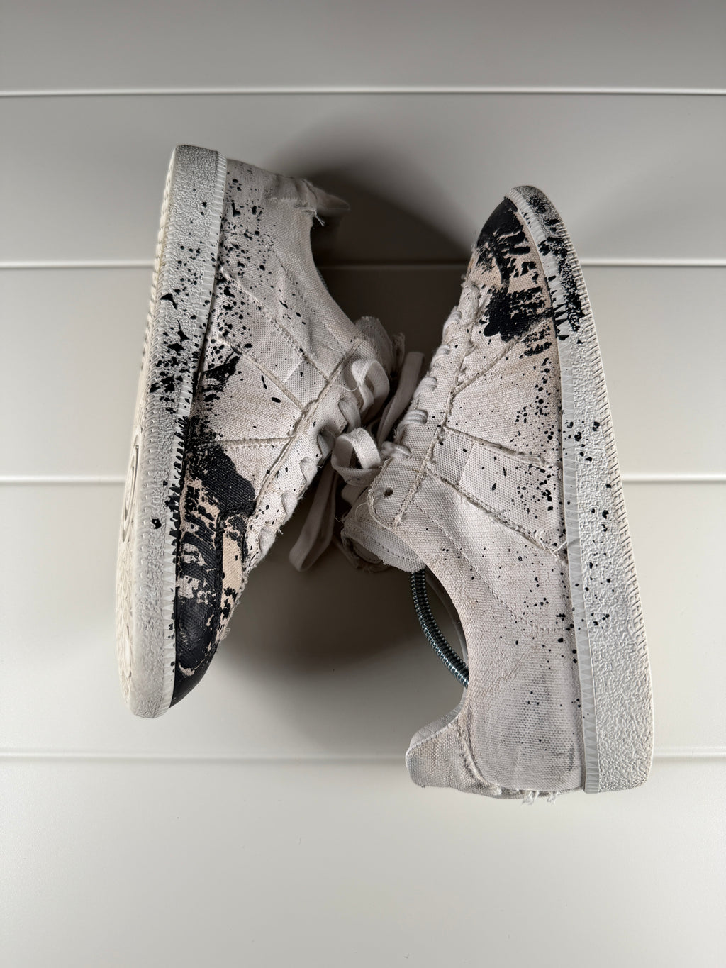 Maison Margiela White Black Canvas Paint Splatter Gats 42/9