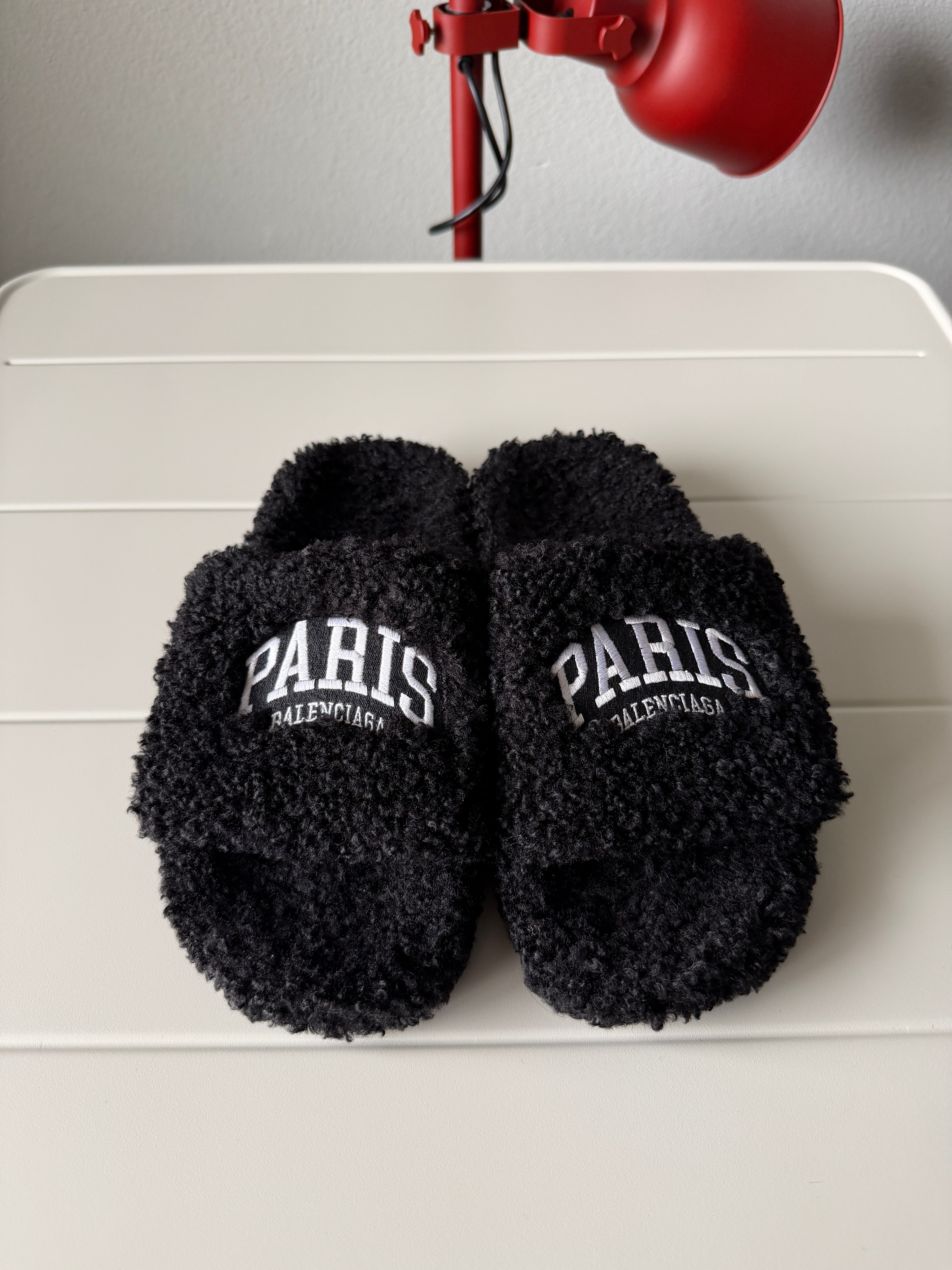 Balenciaga Paris City Fur Slides 41/8
