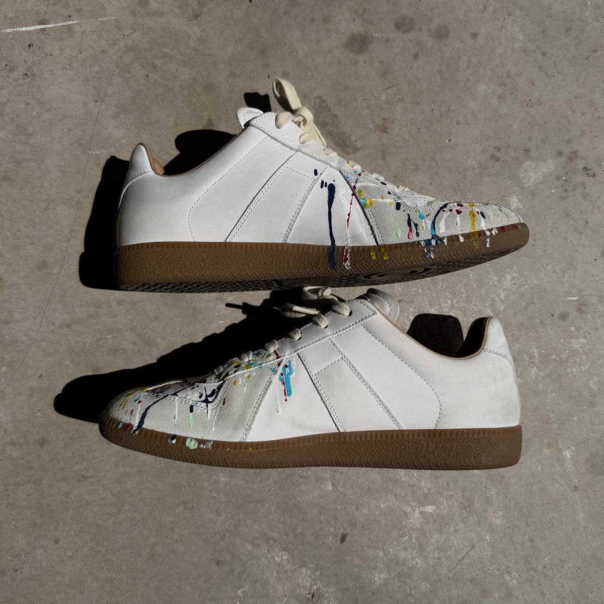 Maison Margiela White Paint Splatter Gats 42/9
