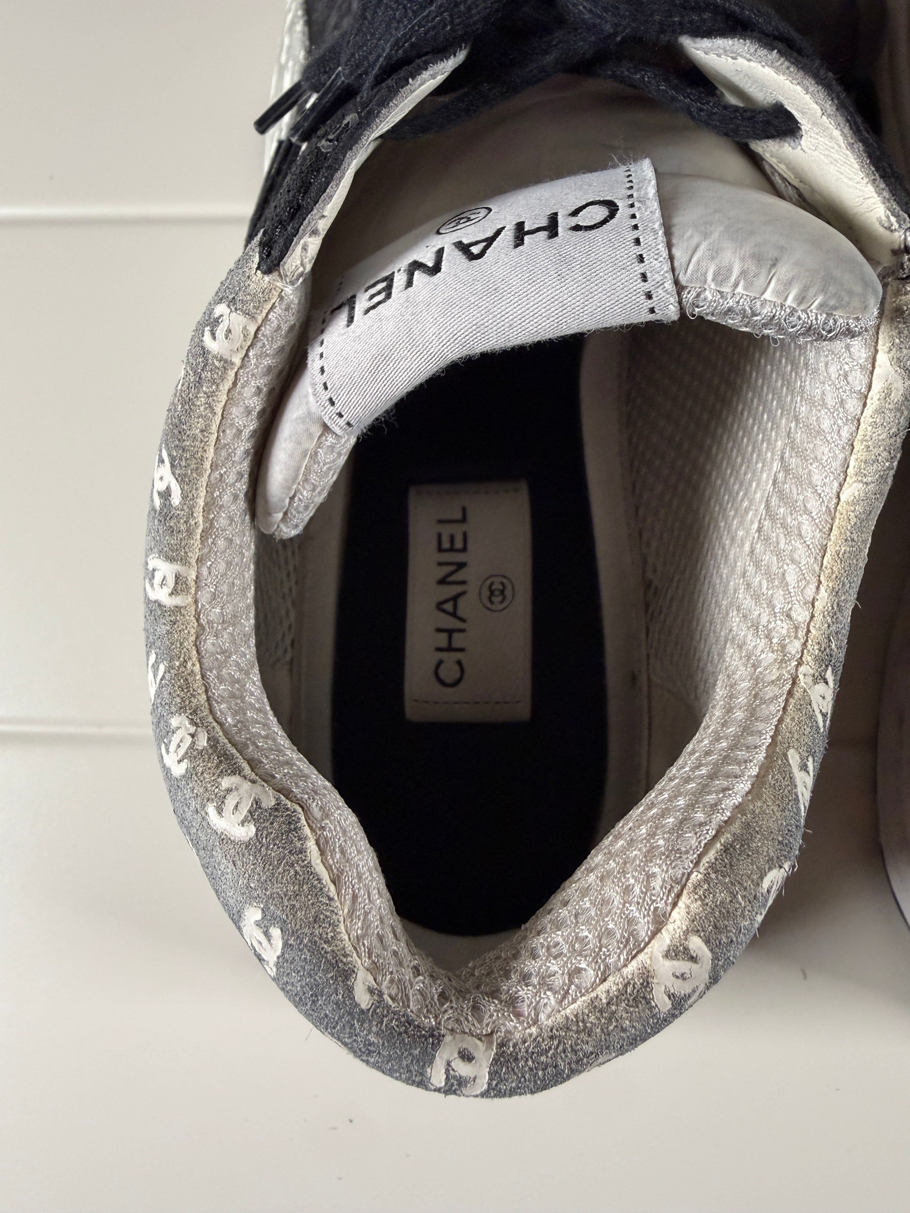 Chanel CC Monogram Suede Runner 46/13