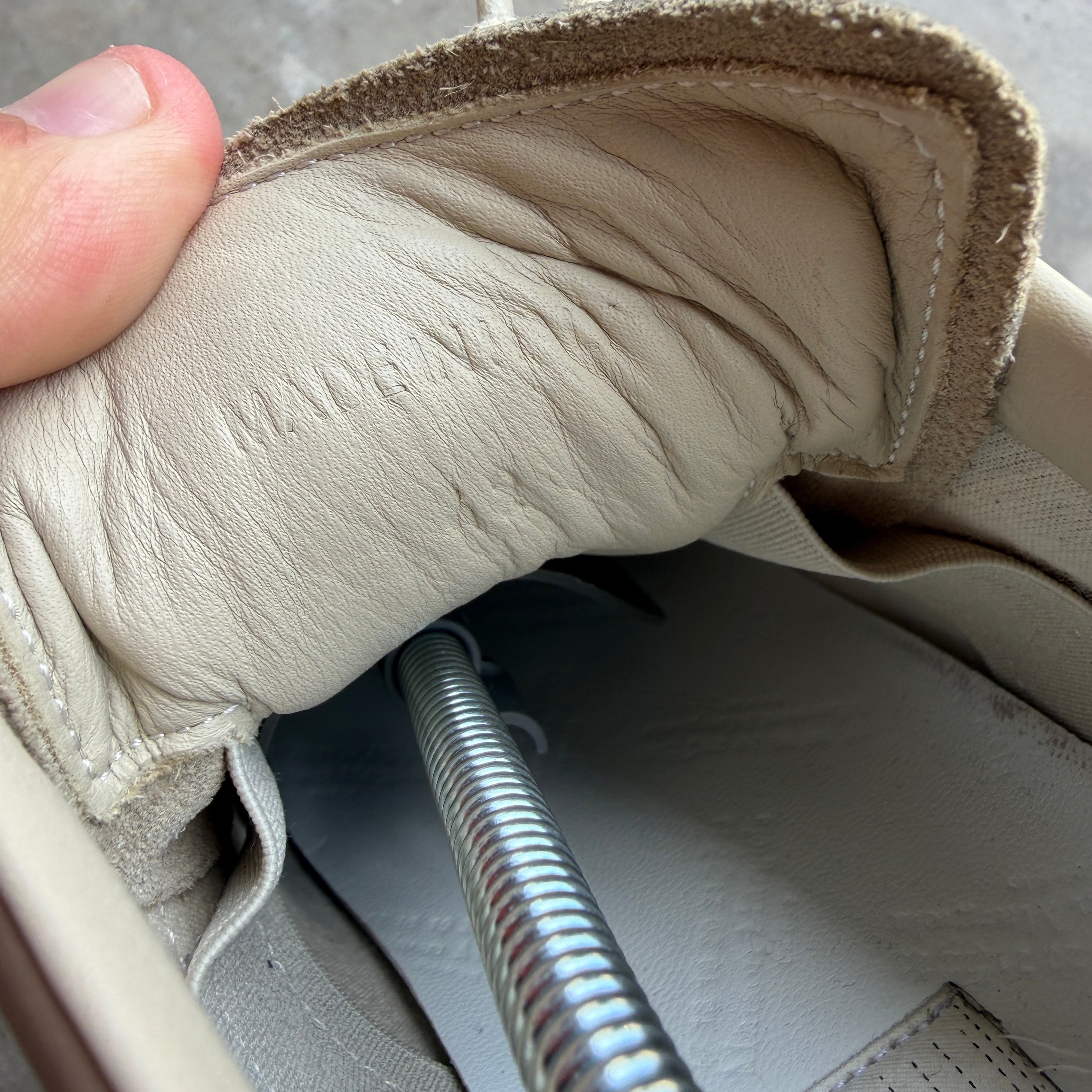 Maison Margiela Beige Gats 42/9