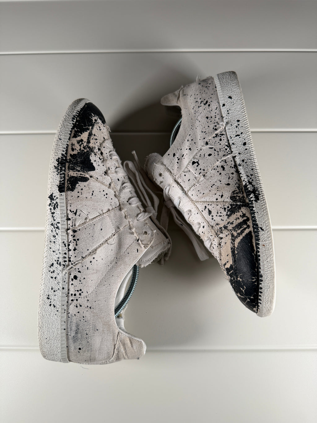 Maison Margiela White Black Canvas Paint Splatter Gats 42/9