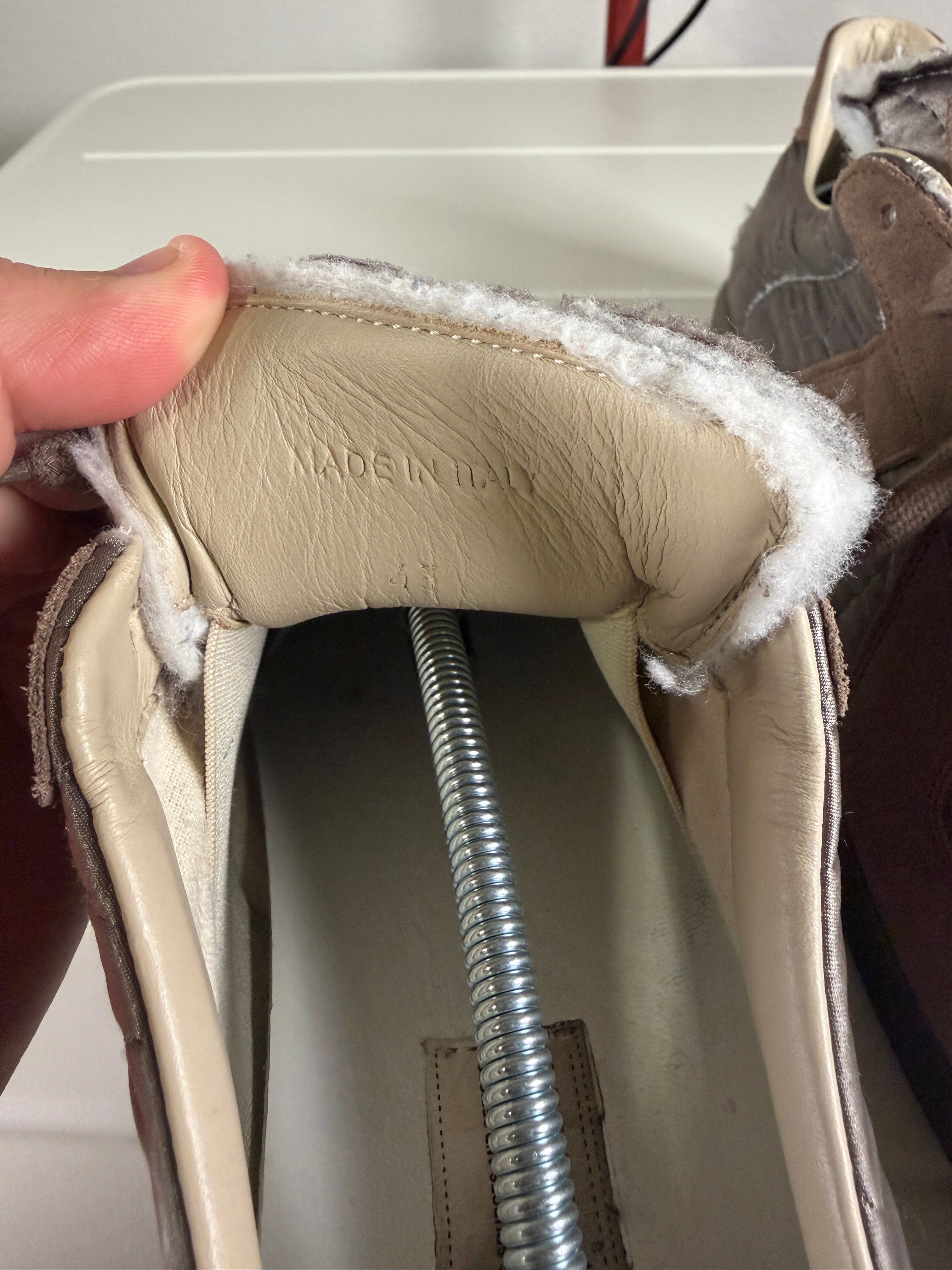 Maison Margiela Brown Quilted Embroidered Gats 43/10