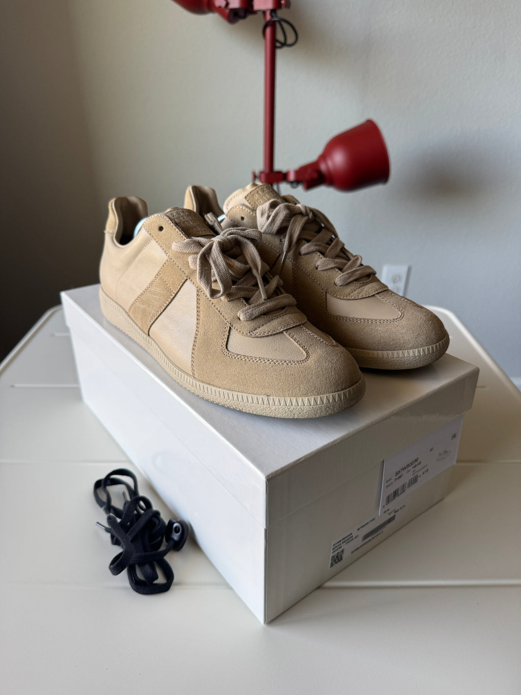 Maison Margiela Beige Gats 41.5/8.5