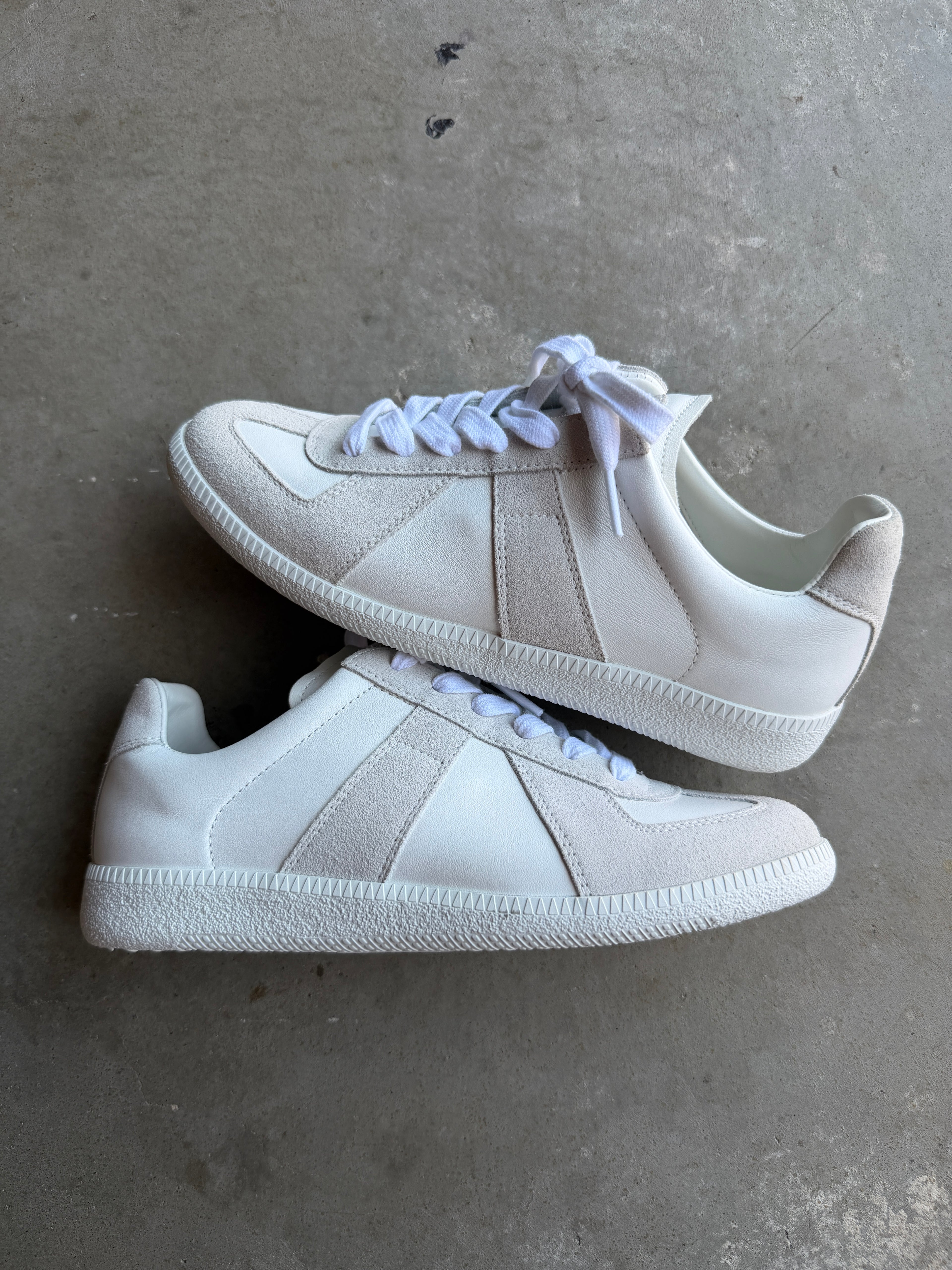 Maison Margiela Women’s White Gats 37/7