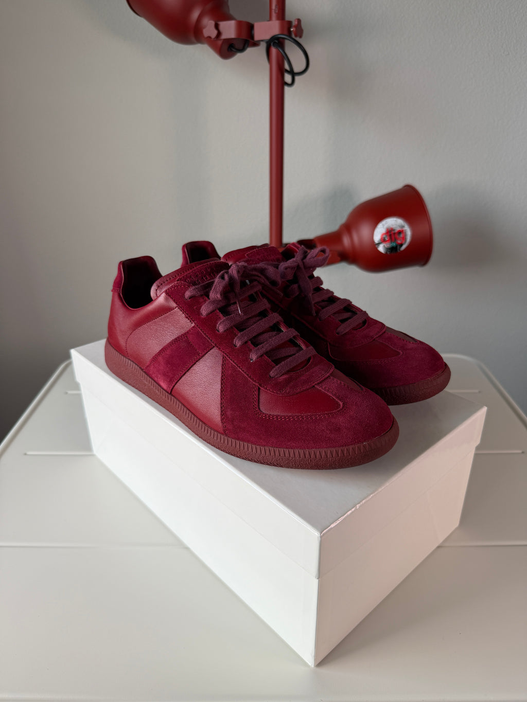 Maison Margiela Wine Red Gats 43/10