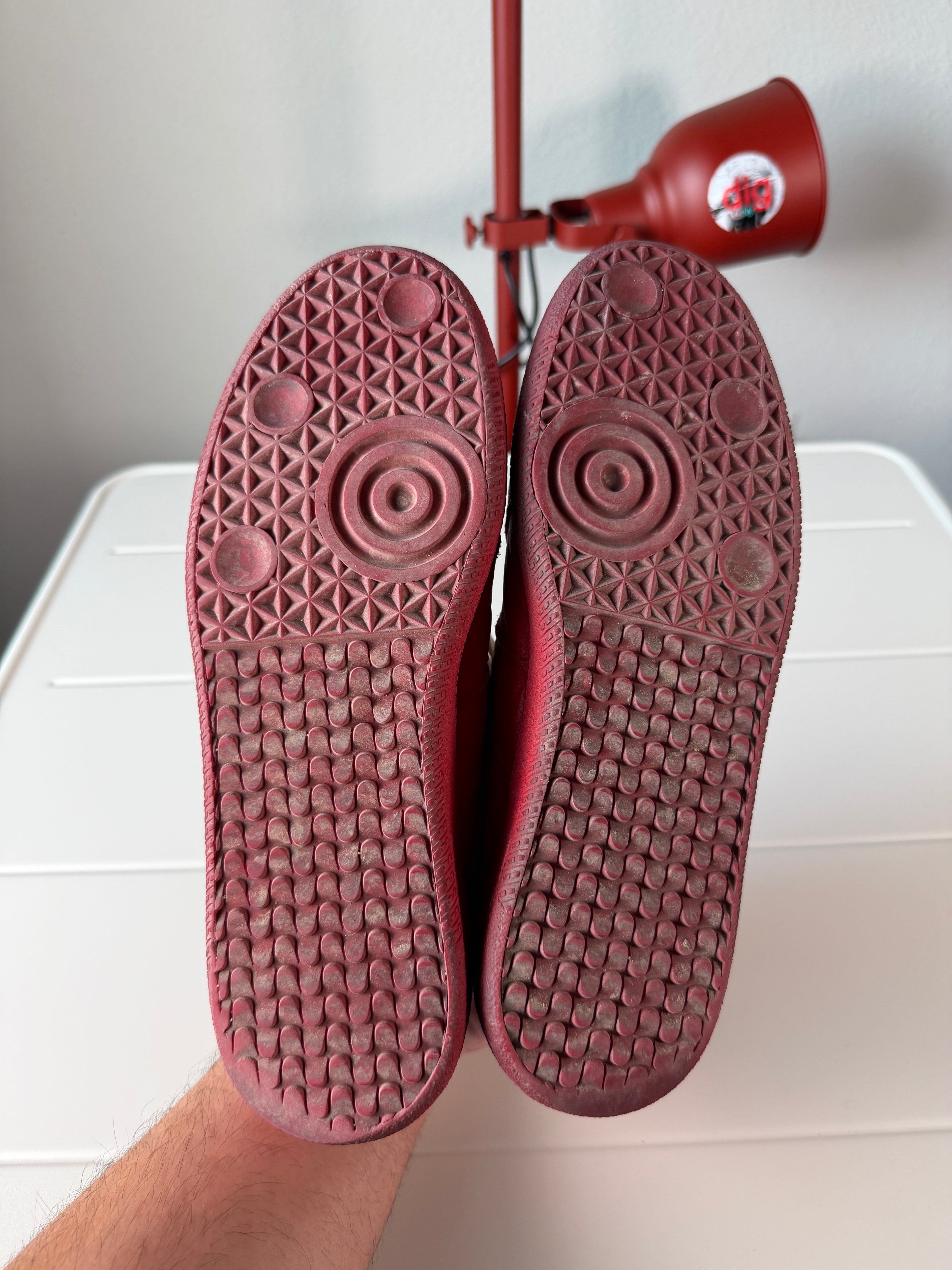 Maison Margiela Red Paint Splatter Gats 40/7