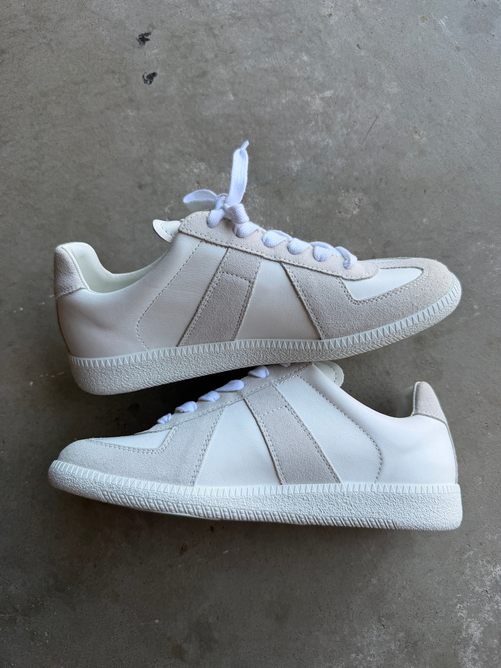 Maison Margiela Women’s White Gats 37/7