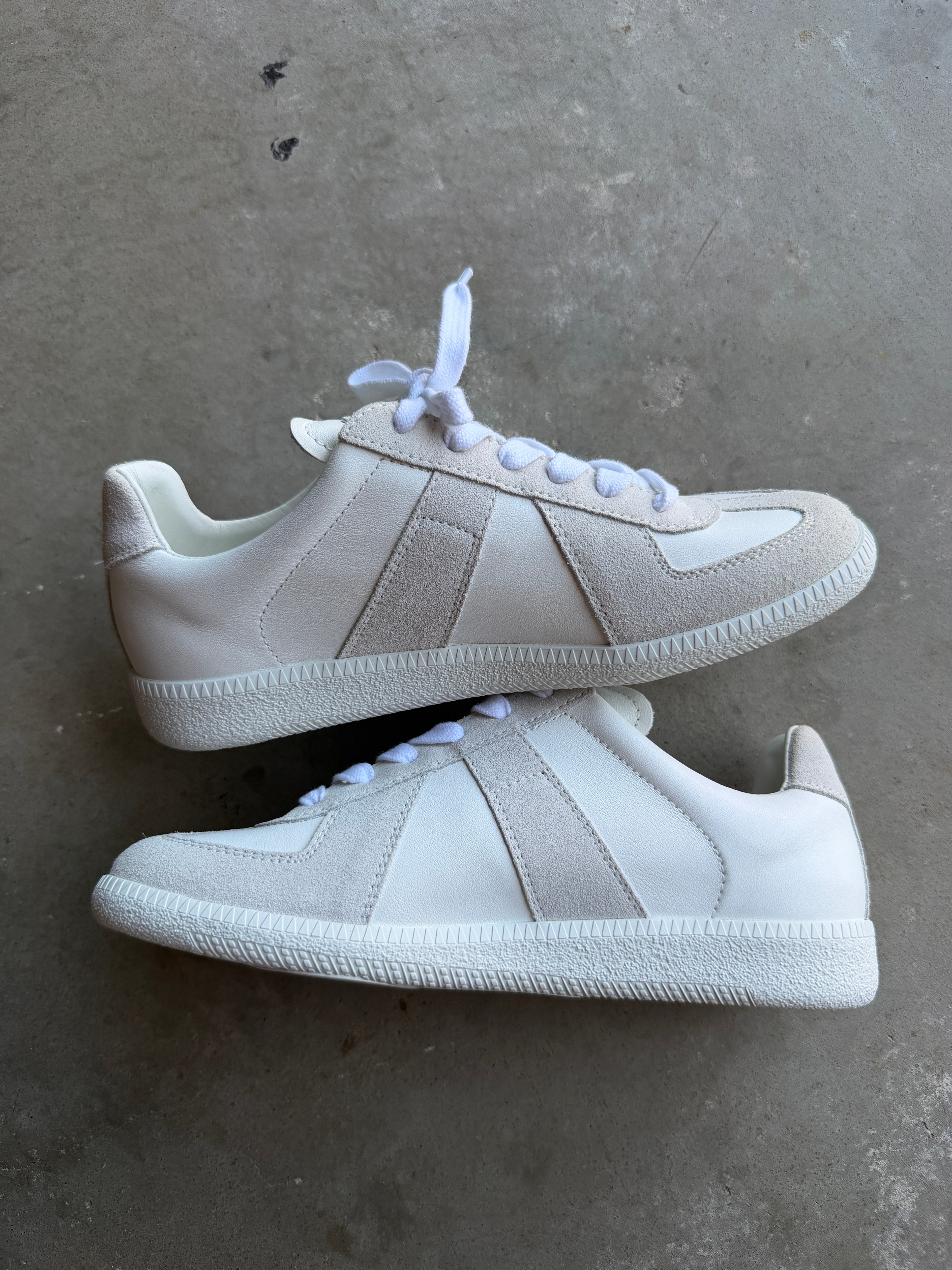 Maison Margiela Women’s White Gats 37/7