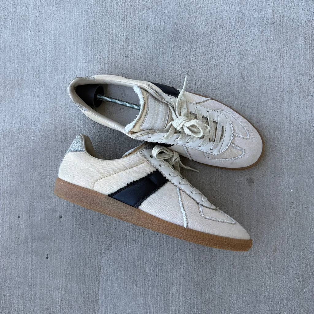 Maison Margiela Cream Canvas Gats 44/11