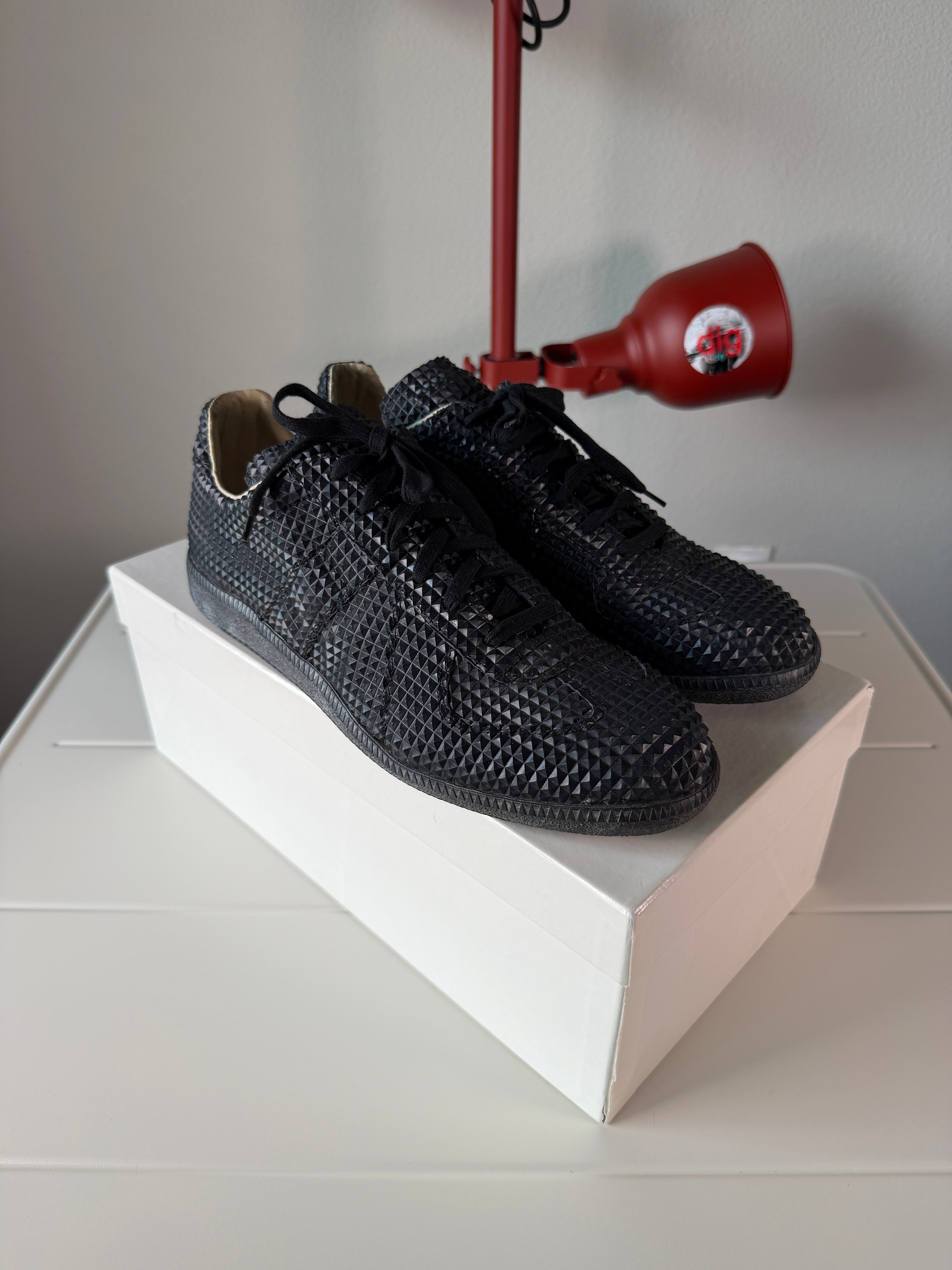 Maison Margiela Black Studded Gats 44/11