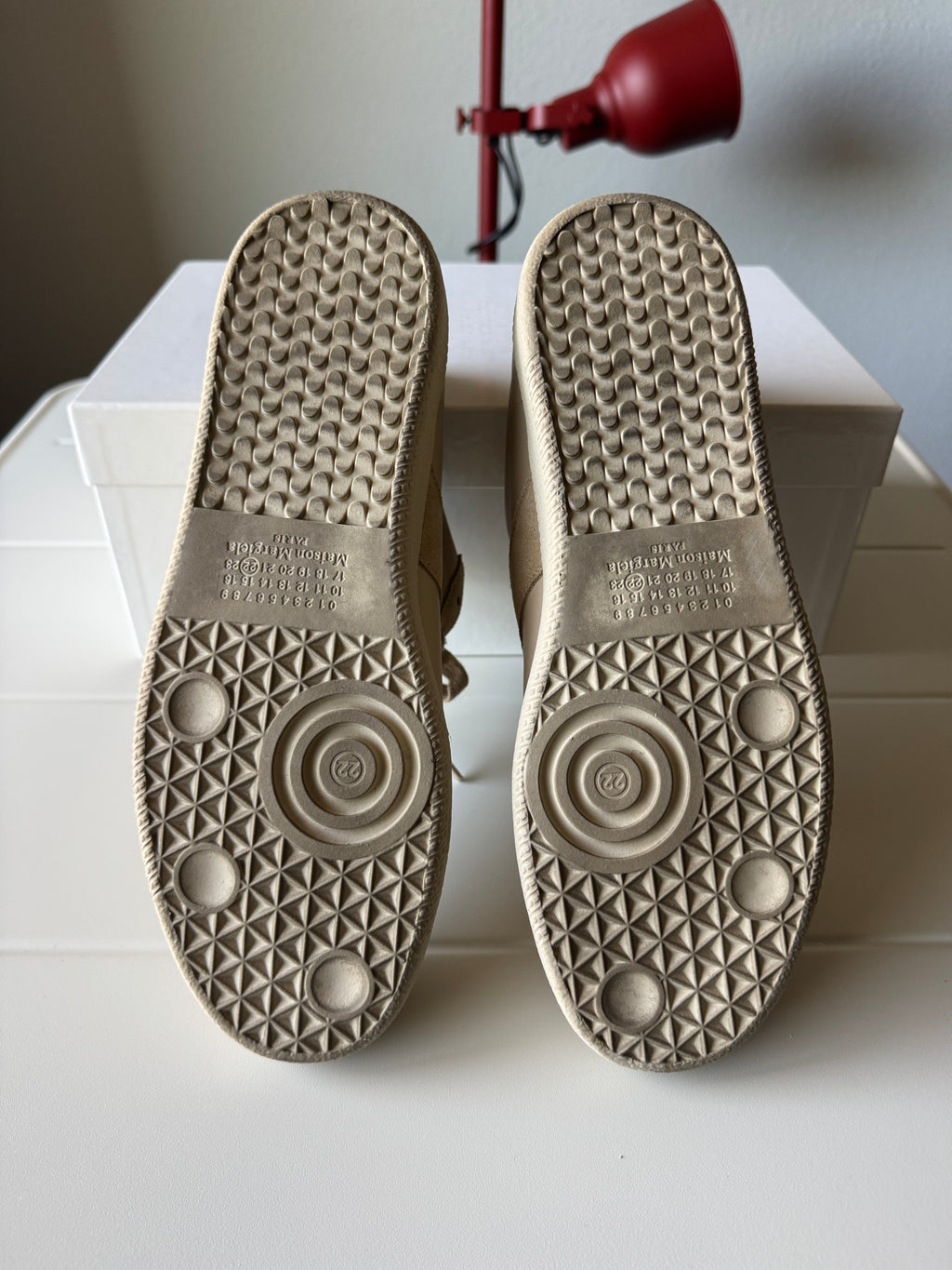 Maison Margiela Beige Gats 41.5/8.5