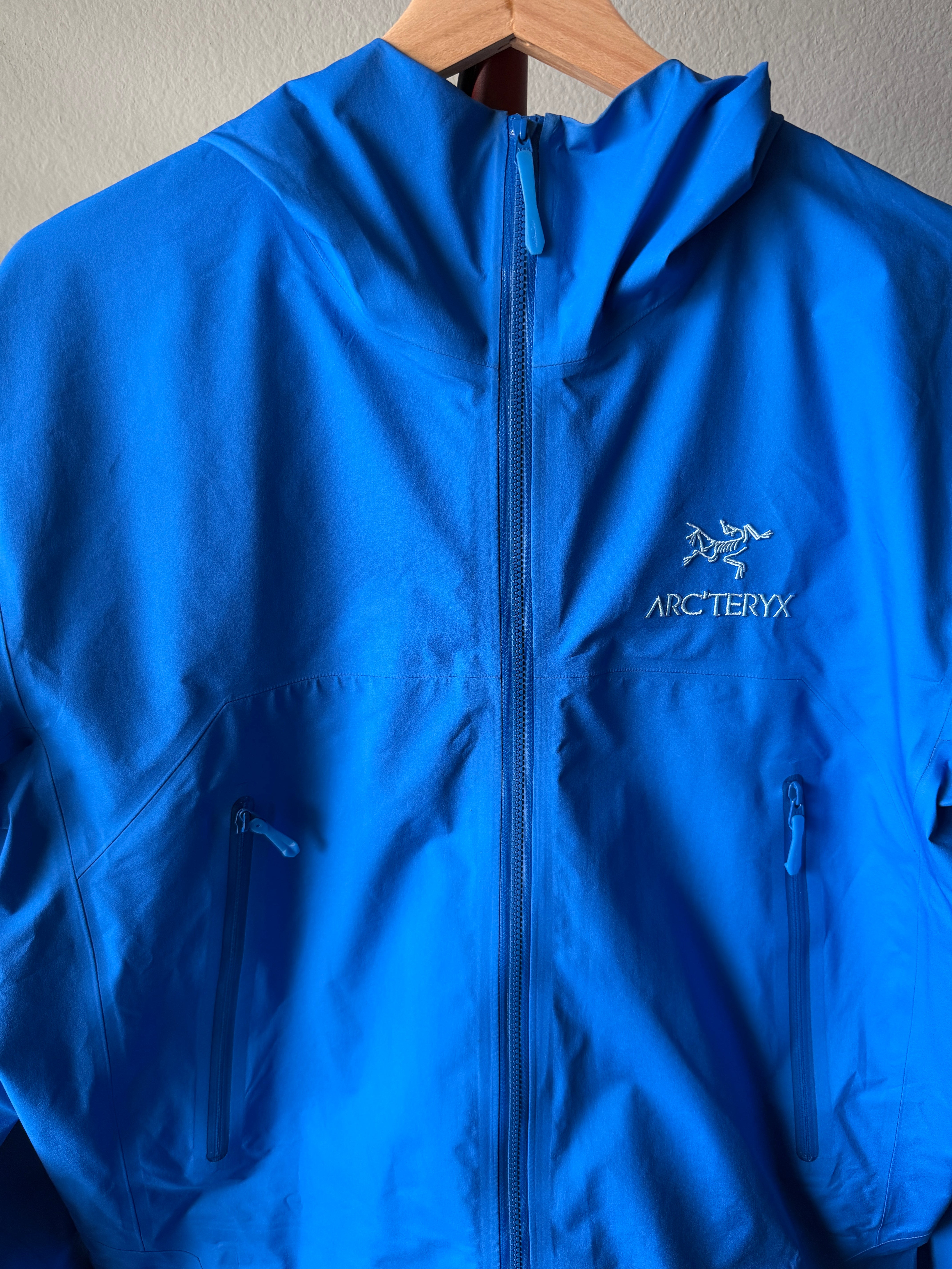 Arc'teryx Beta Gore-tex Rain Jacket Blue S – Dig Supply