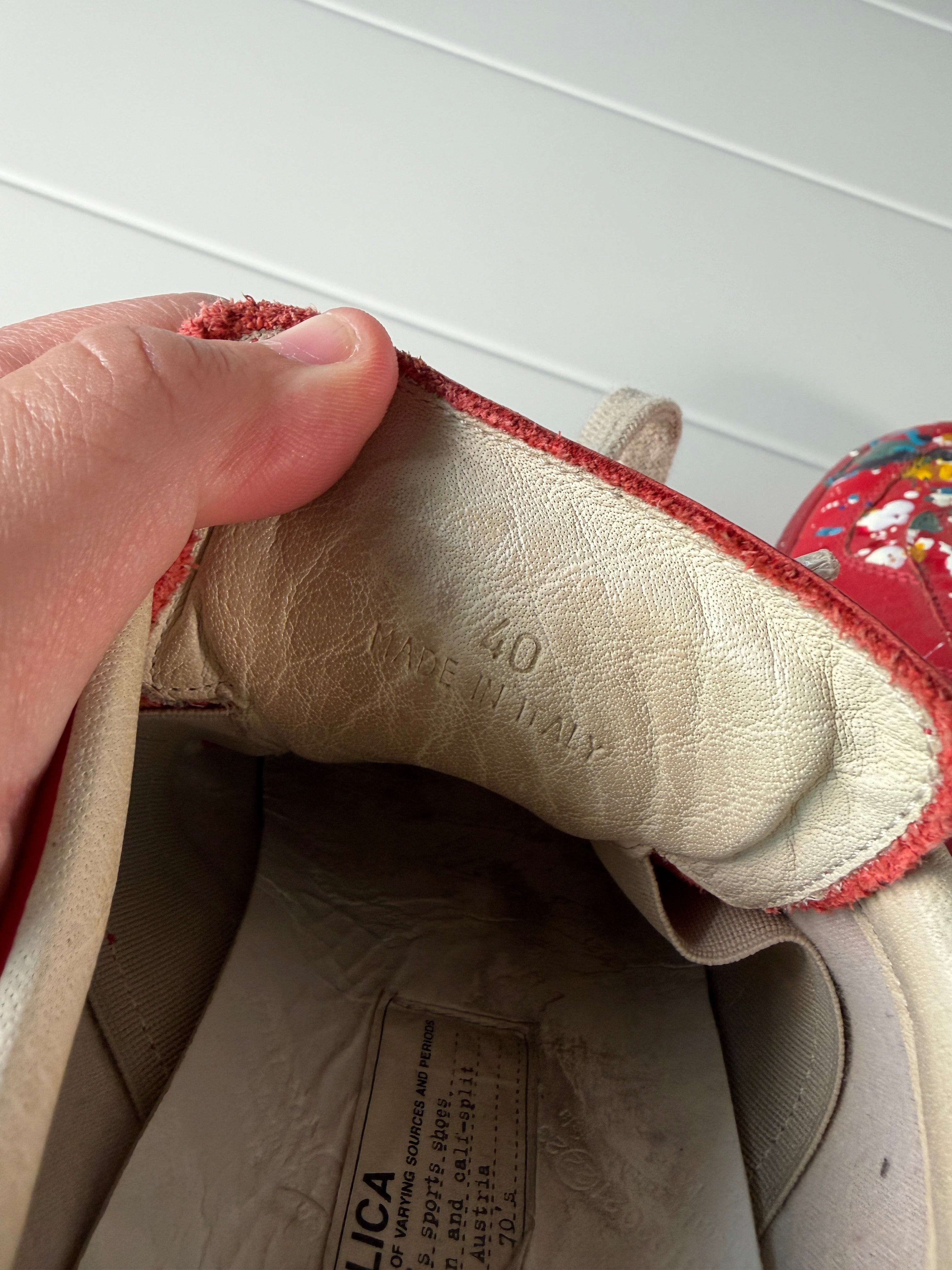 Maison Margiela Red Paint Splatter Gats 40/7