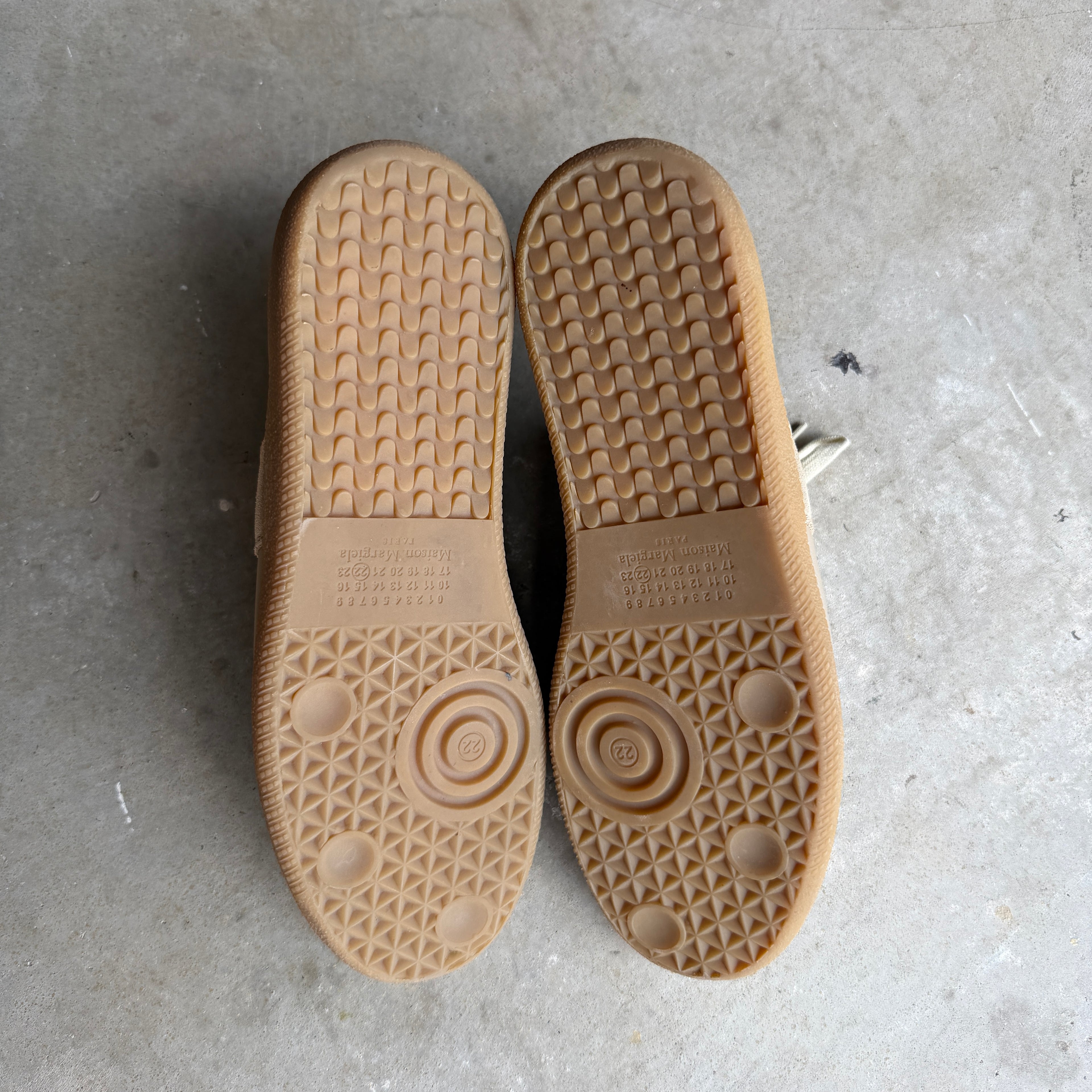 Maison Margiela Beige Gats 42/9