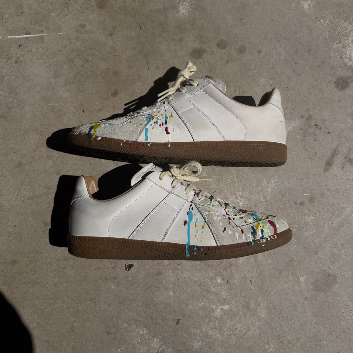 Maison Margiela White Paint Splatter Gats 42/9