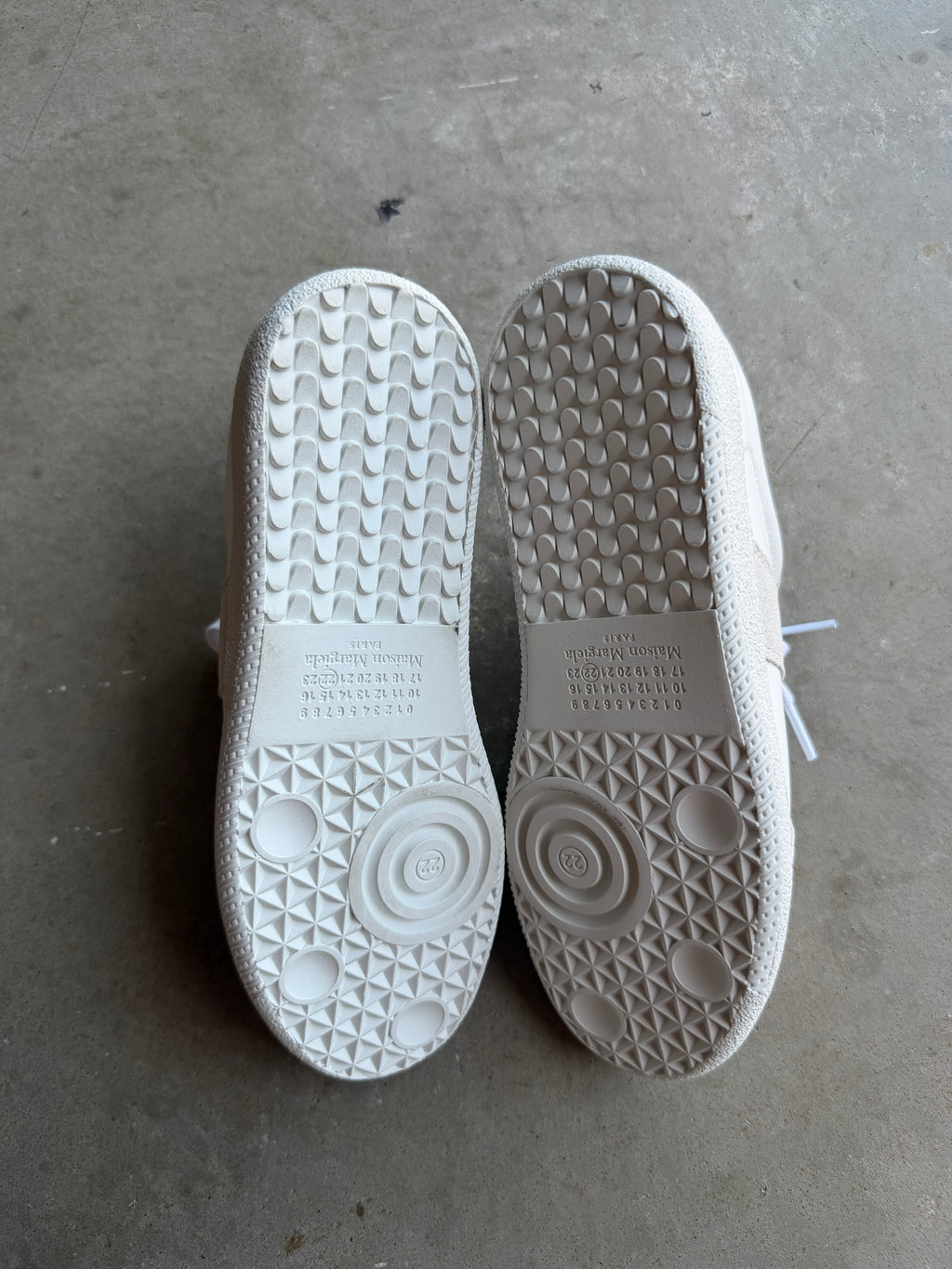 Maison Margiela Women’s White Gats 37/7