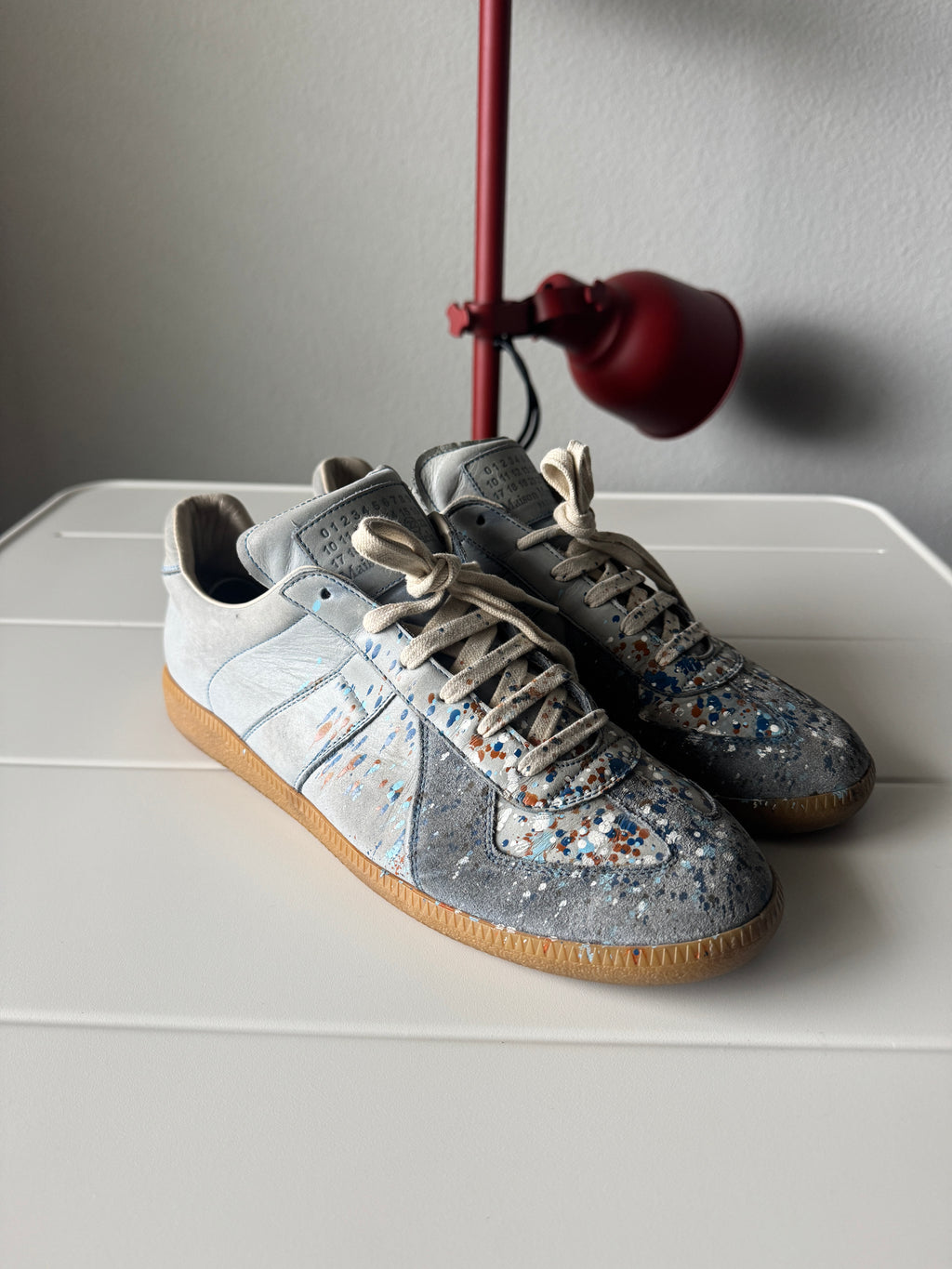 Maison Margiela Blue Paint Splatter Gats 43/10
