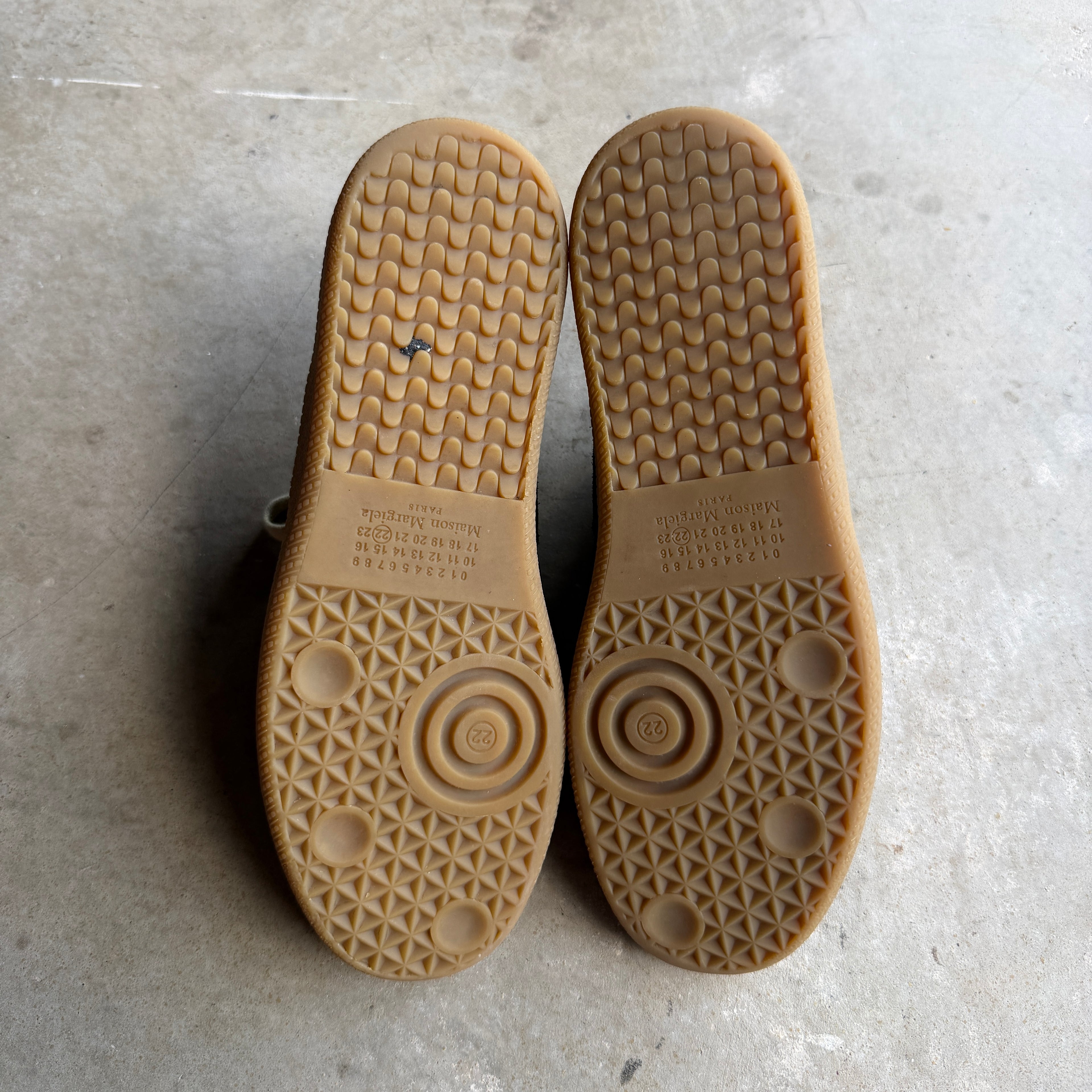 Maison Margiela Black Gum Gats 42/9